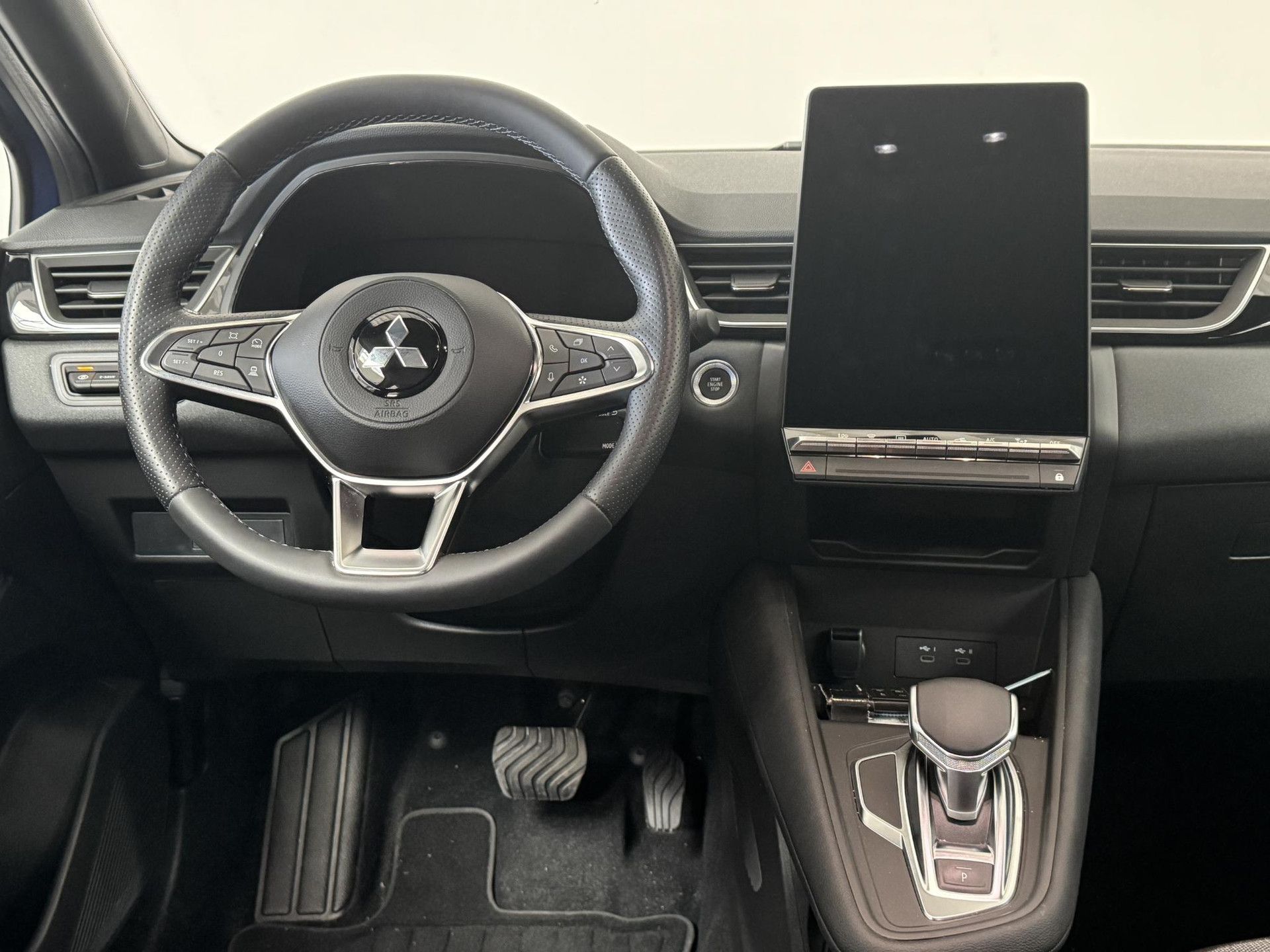 Mitsubishi ASX met kenteken GHX-28-K – interieur