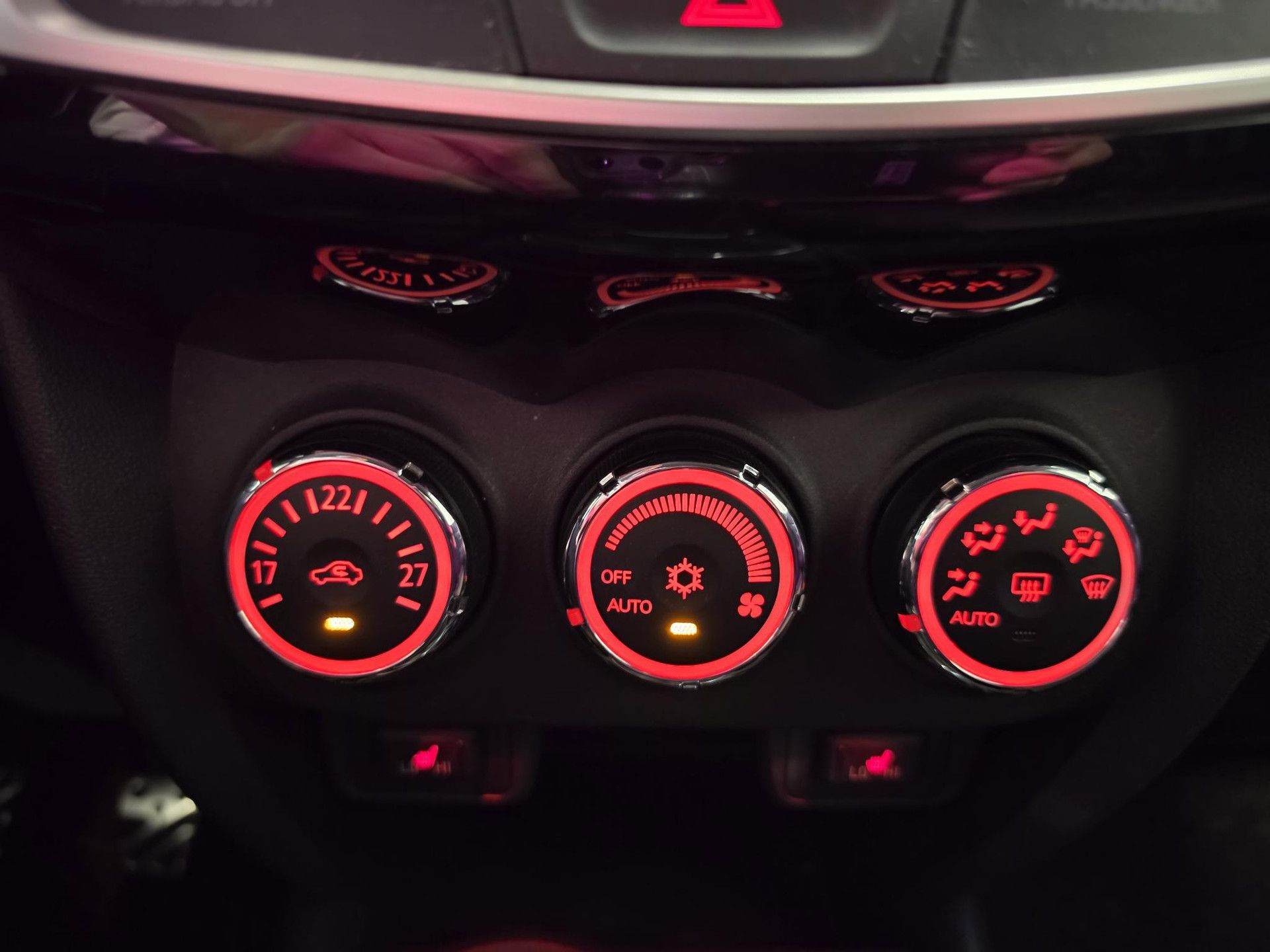 Mitsubishi ASX met kenteken K-625-DF – dashboard