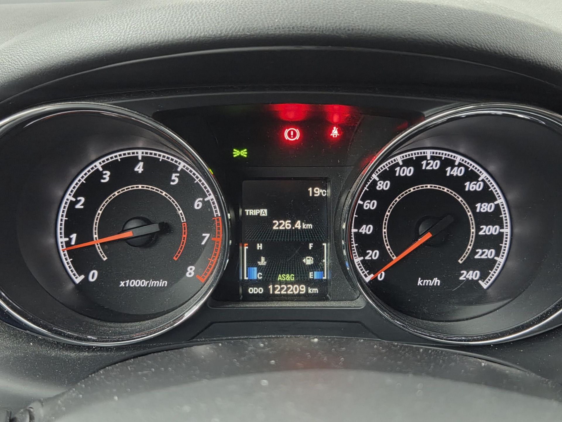 Mitsubishi ASX met kenteken KH-333-R – dashboard