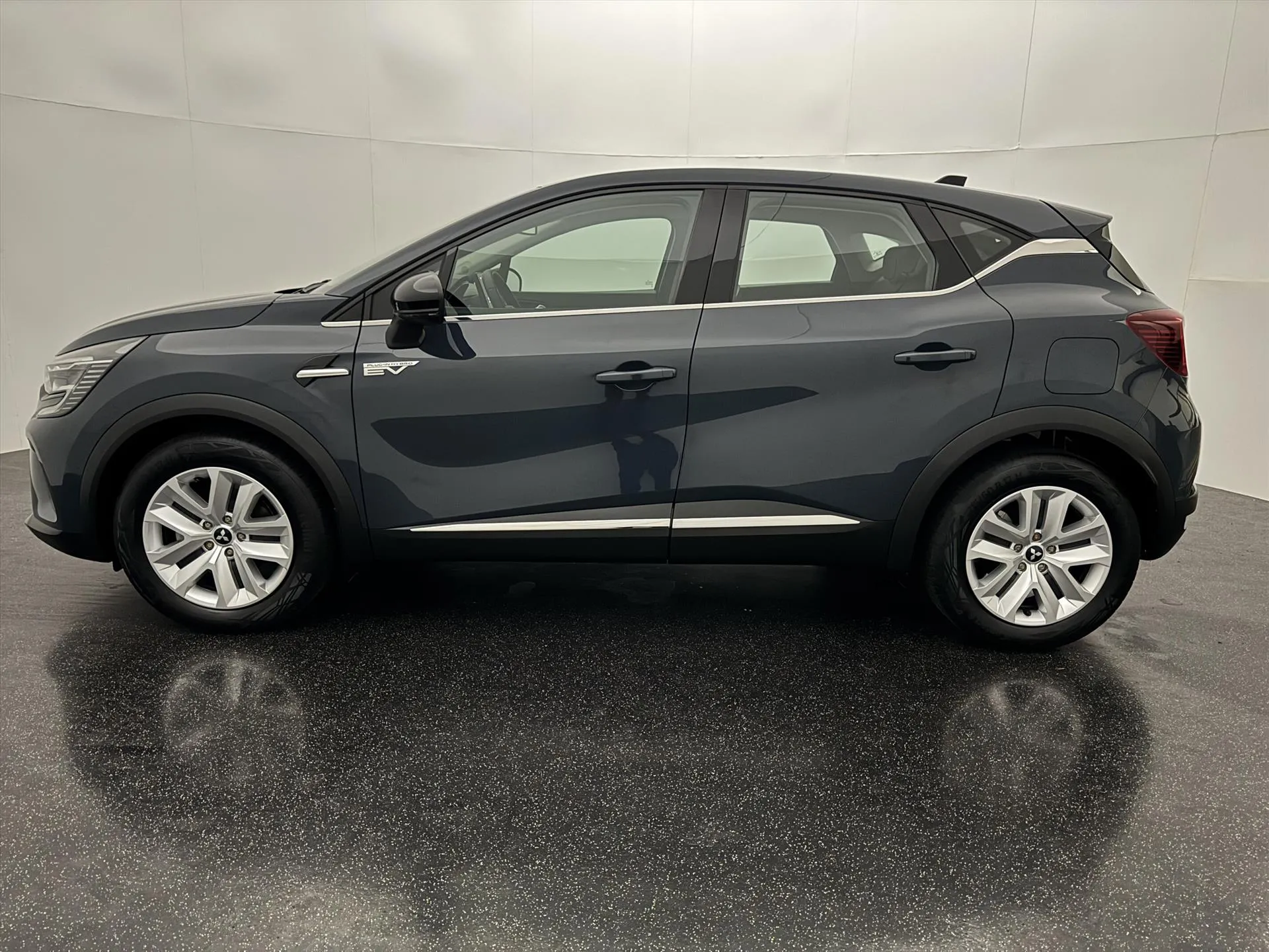 Mitsubishi ASX met kenteken T-385-KG – achteraanzicht