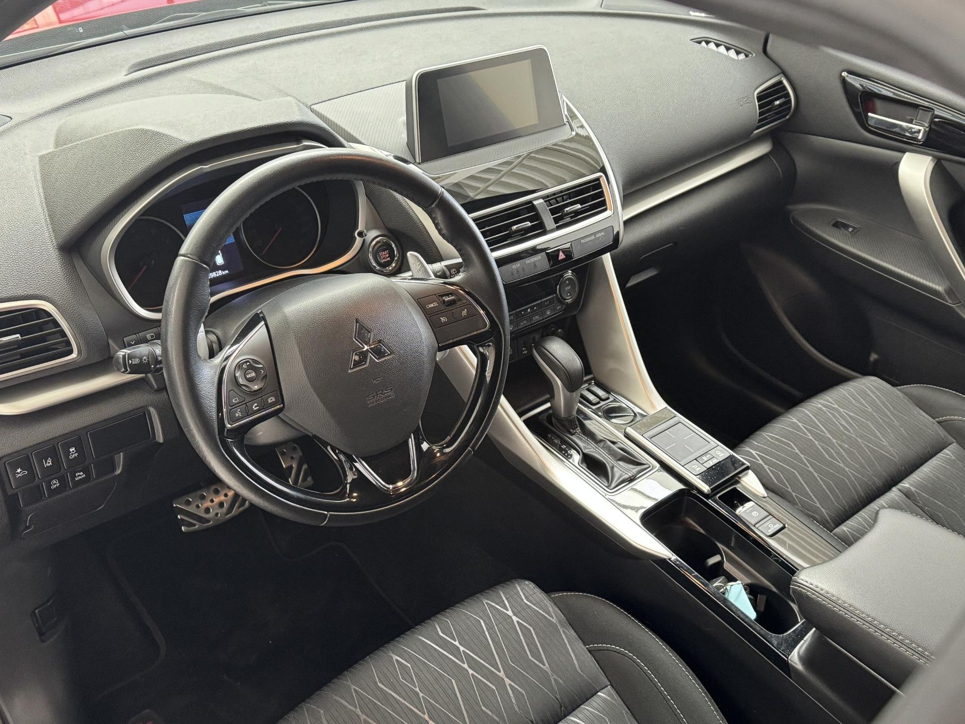 Mitsubishi EclipseCross met kenteken G-768-RT – interieur