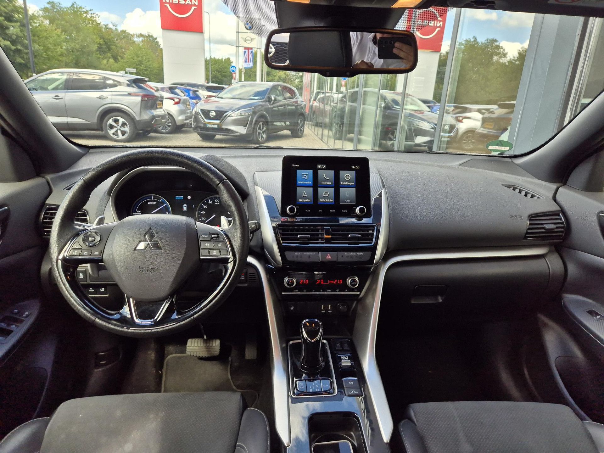 Mitsubishi EclipseCross met kenteken T-027-VP – interieur