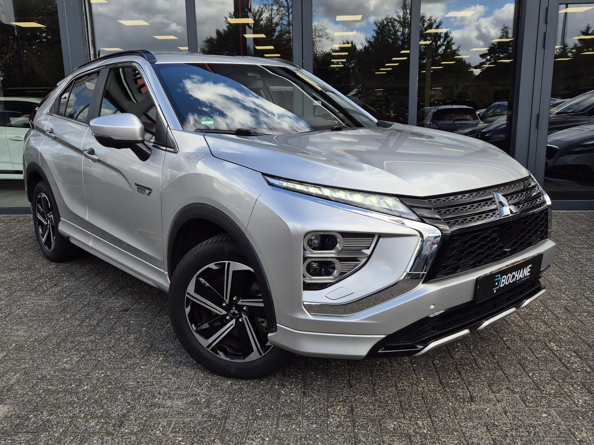 Mitsubishi EclipseCross met kenteken T-027-VP – detailfoto