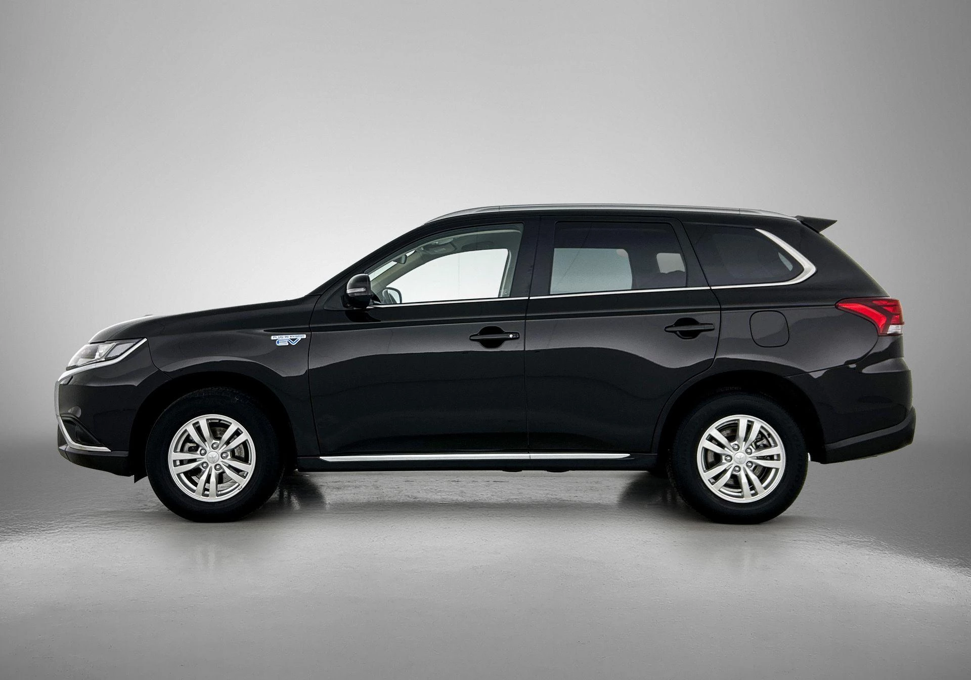 Mitsubishi Outlander met kenteken 45 – autofoto 4