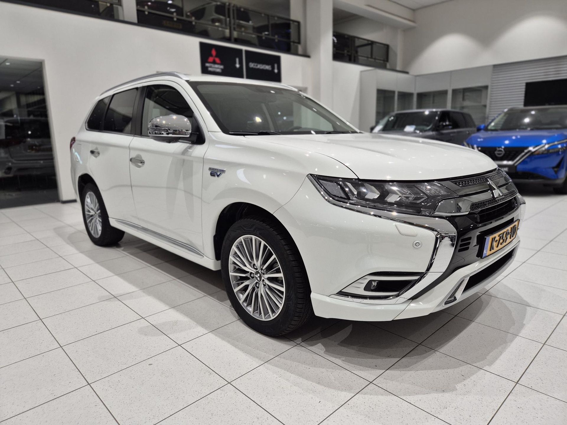 Mitsubishi Outlander met kenteken K-759-VD – dashboard