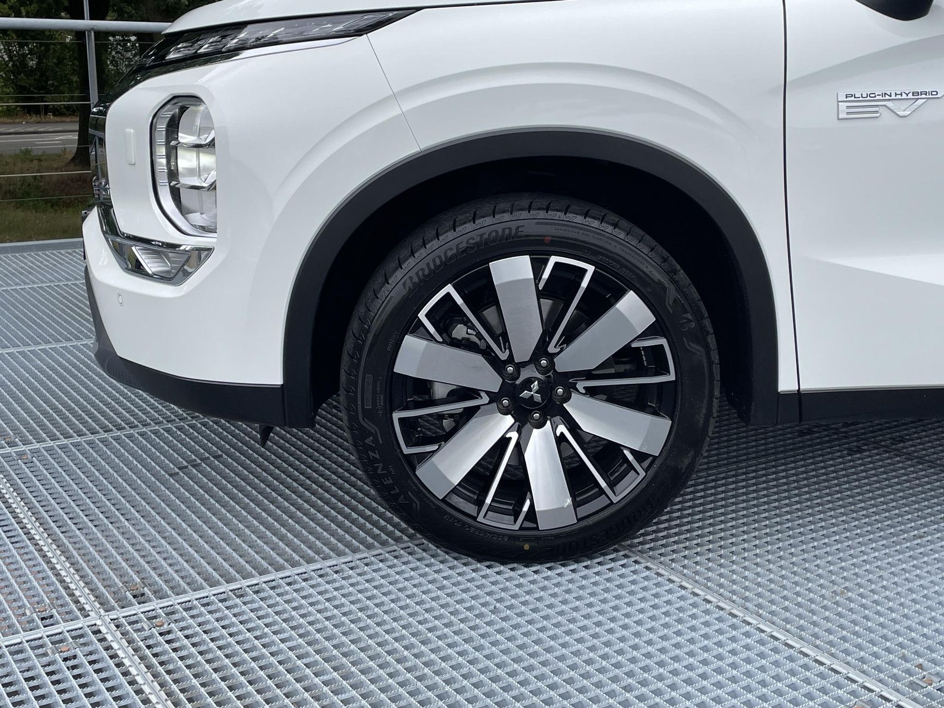 Mitsubishi Outlander met kenteken KNL-97-H – interieur