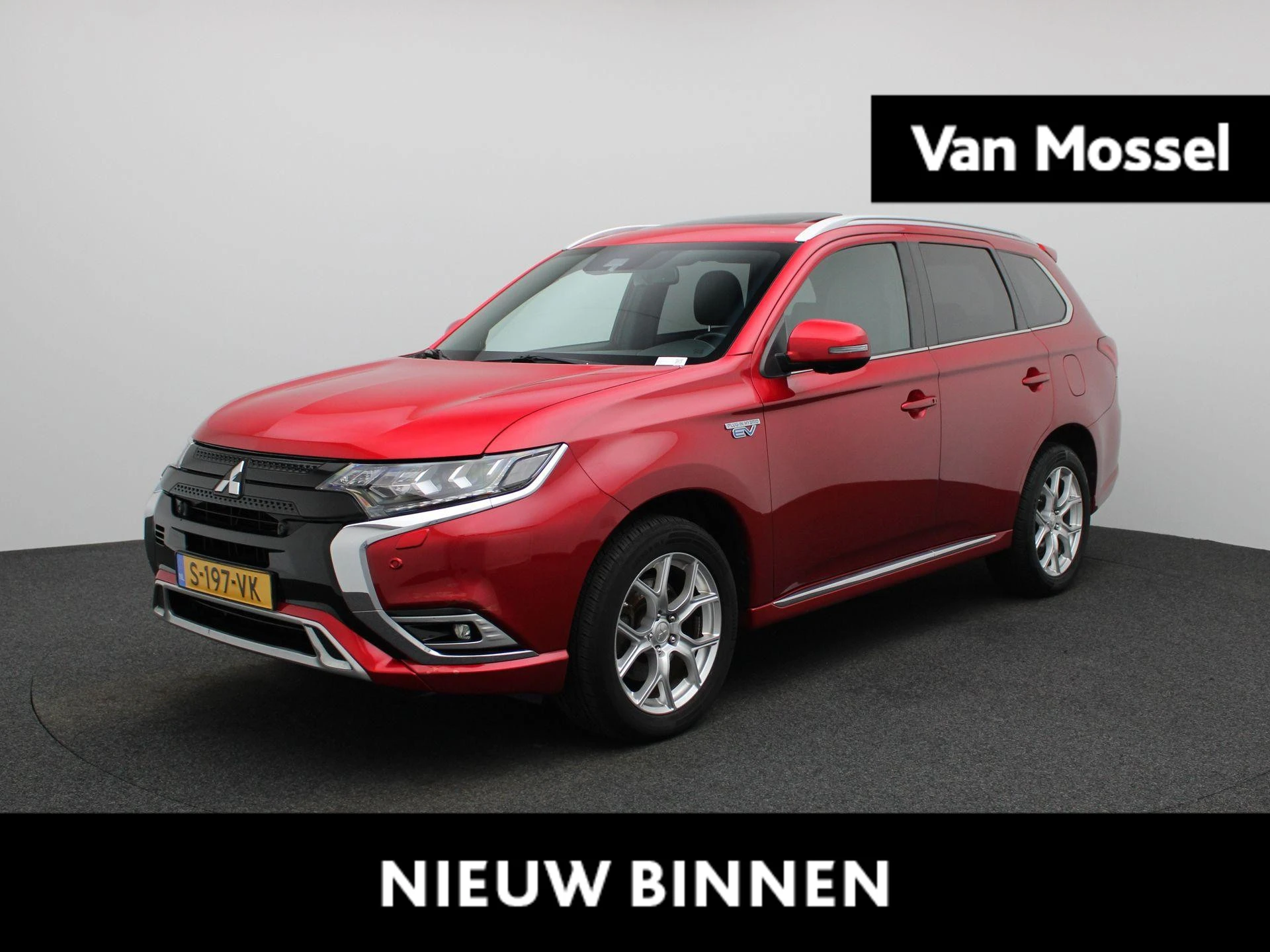 Mitsubishi Outlander met kenteken S-197-VK – autofoto 2