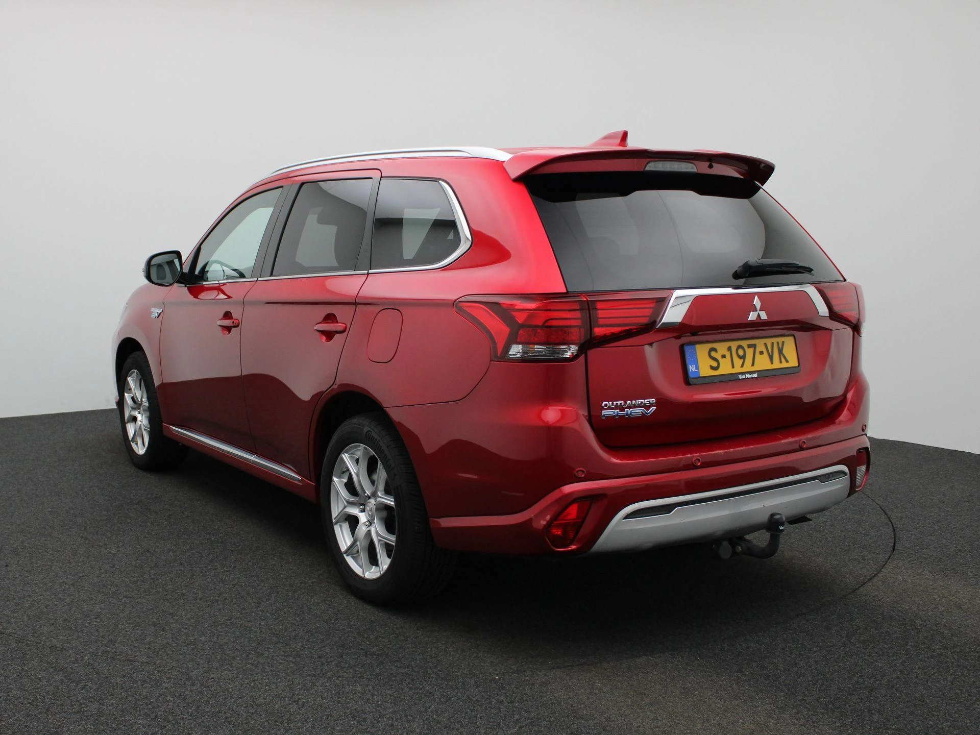 Mitsubishi Outlander met kenteken S-197-VK – autofoto 3