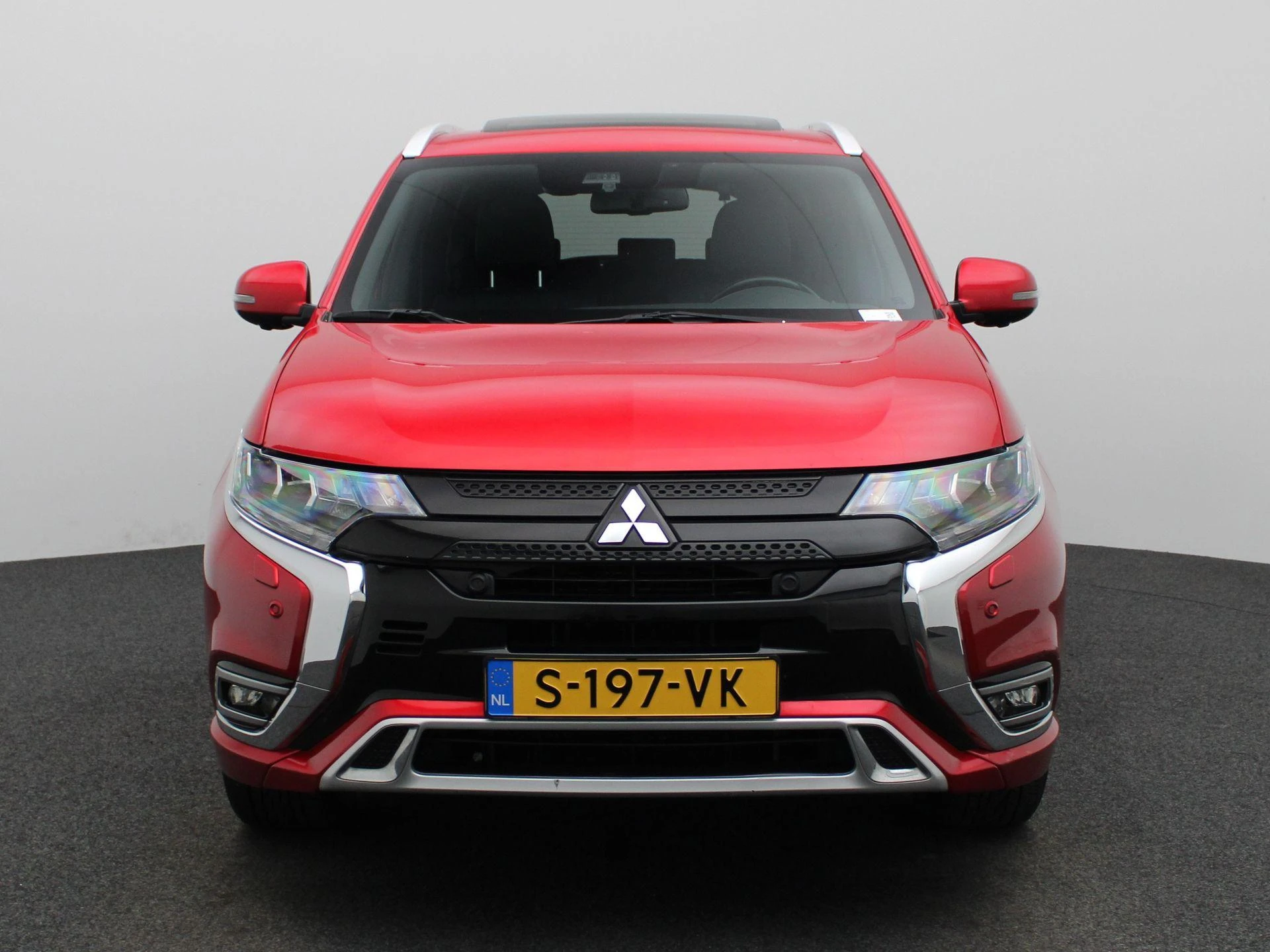 Mitsubishi Outlander met kenteken S-197-VK – autofoto 4