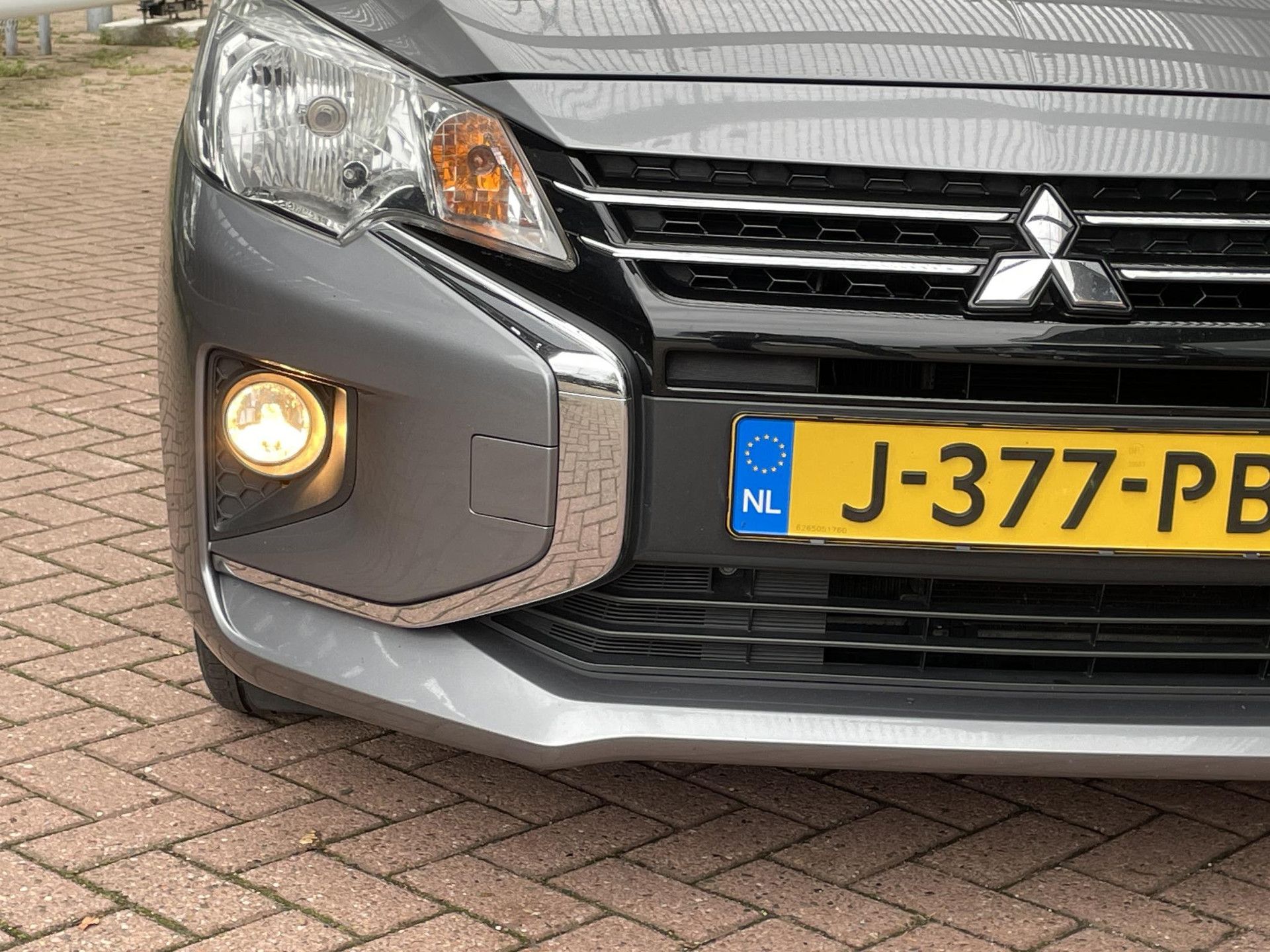 Mitsubishi SpaceStar met kenteken J-377-PB – dashboard