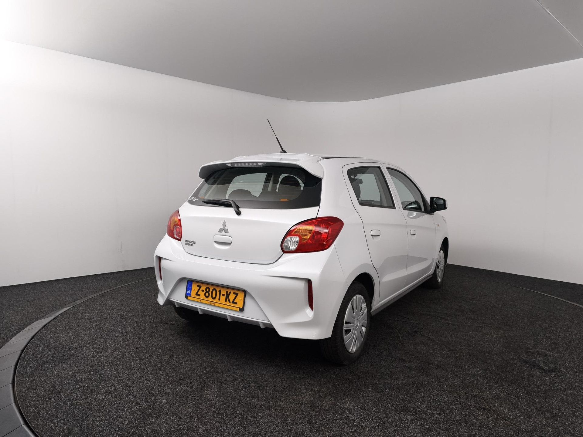 Mitsubishi SpaceStar met kenteken Z-801-KZ – achteraanzicht