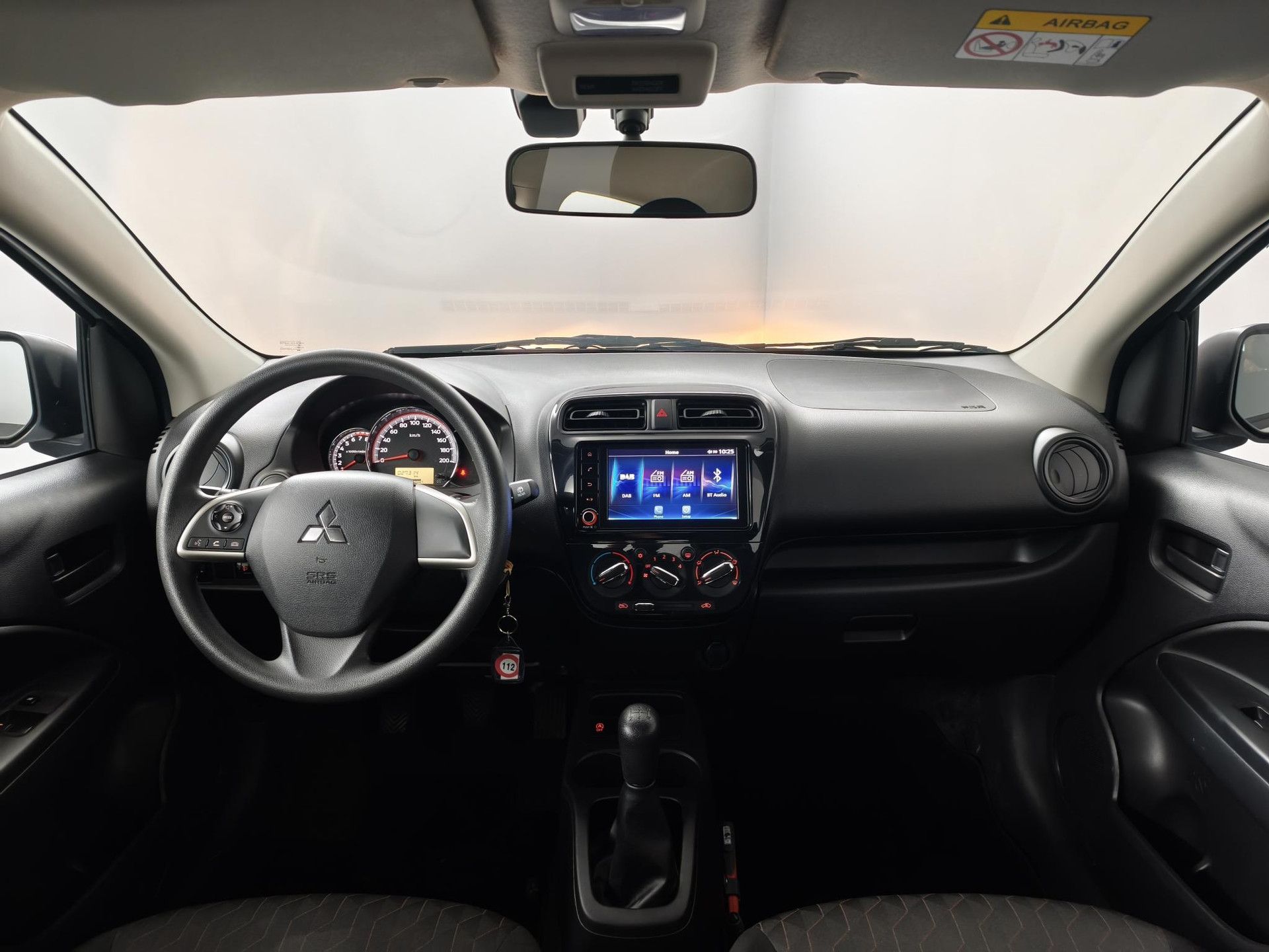 Mitsubishi SpaceStar met kenteken Z-804-KZ – interieur