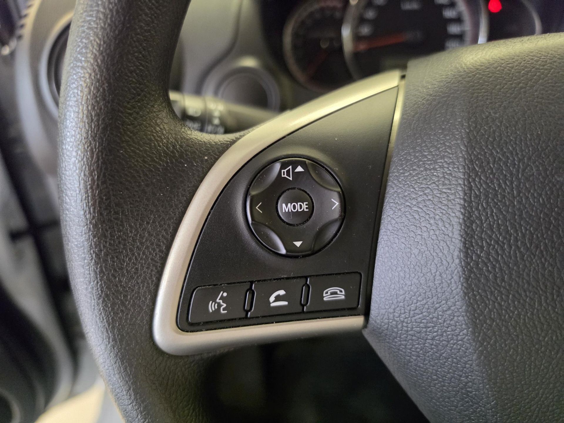 Mitsubishi SpaceStar met kenteken Z-812-KZ – dashboard