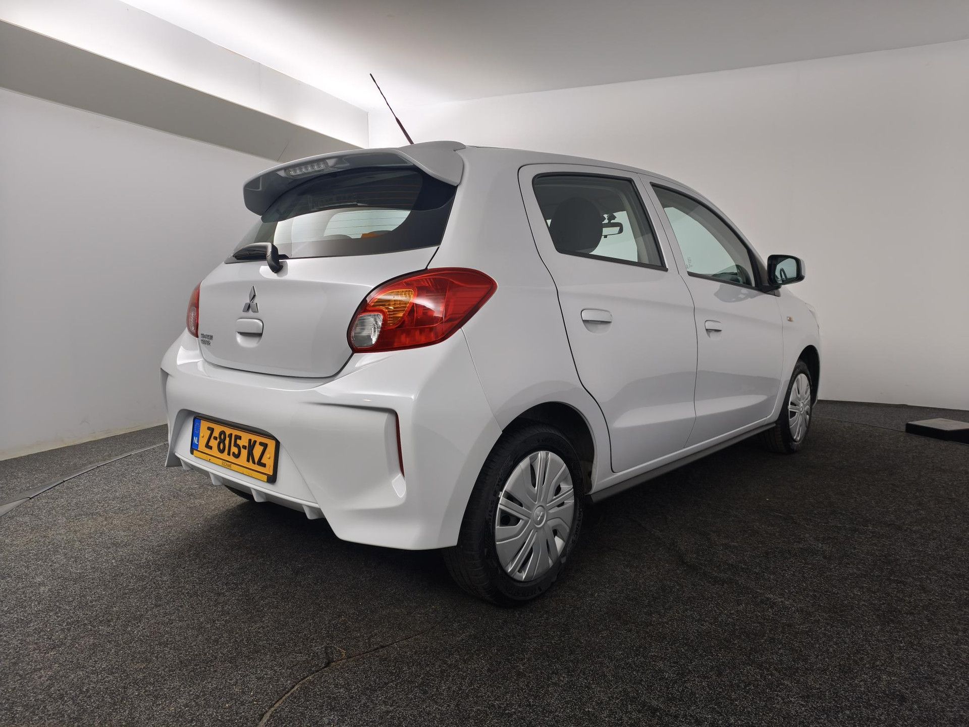 Mitsubishi SpaceStar met kenteken Z-815-KZ – achteraanzicht
