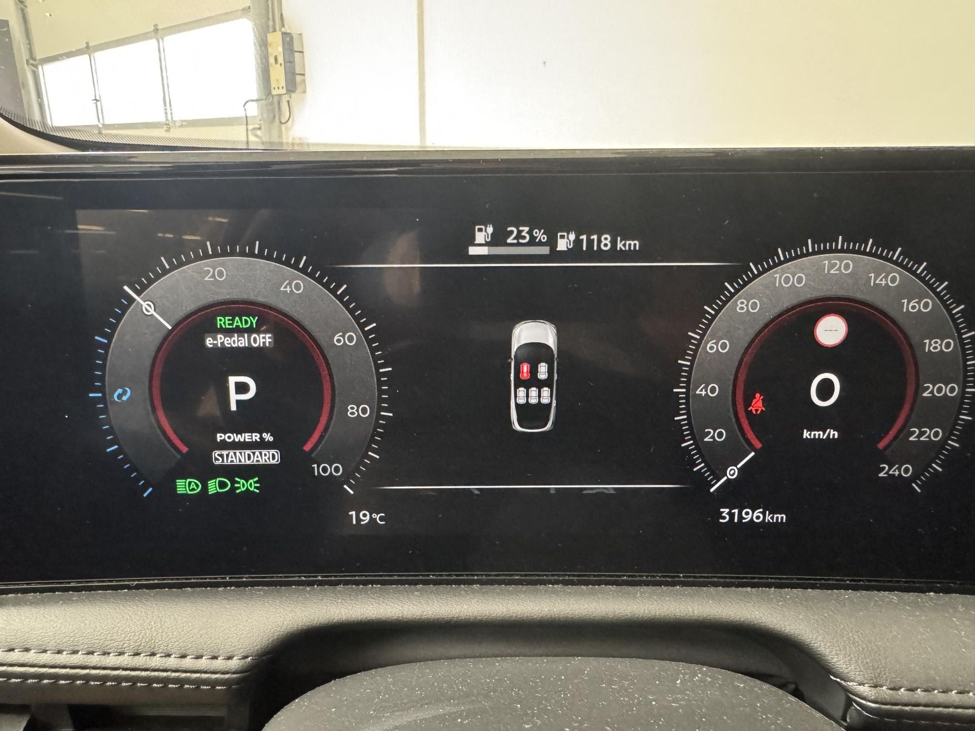 Nissan ARIYA met kenteken JSP-99-G – dashboard