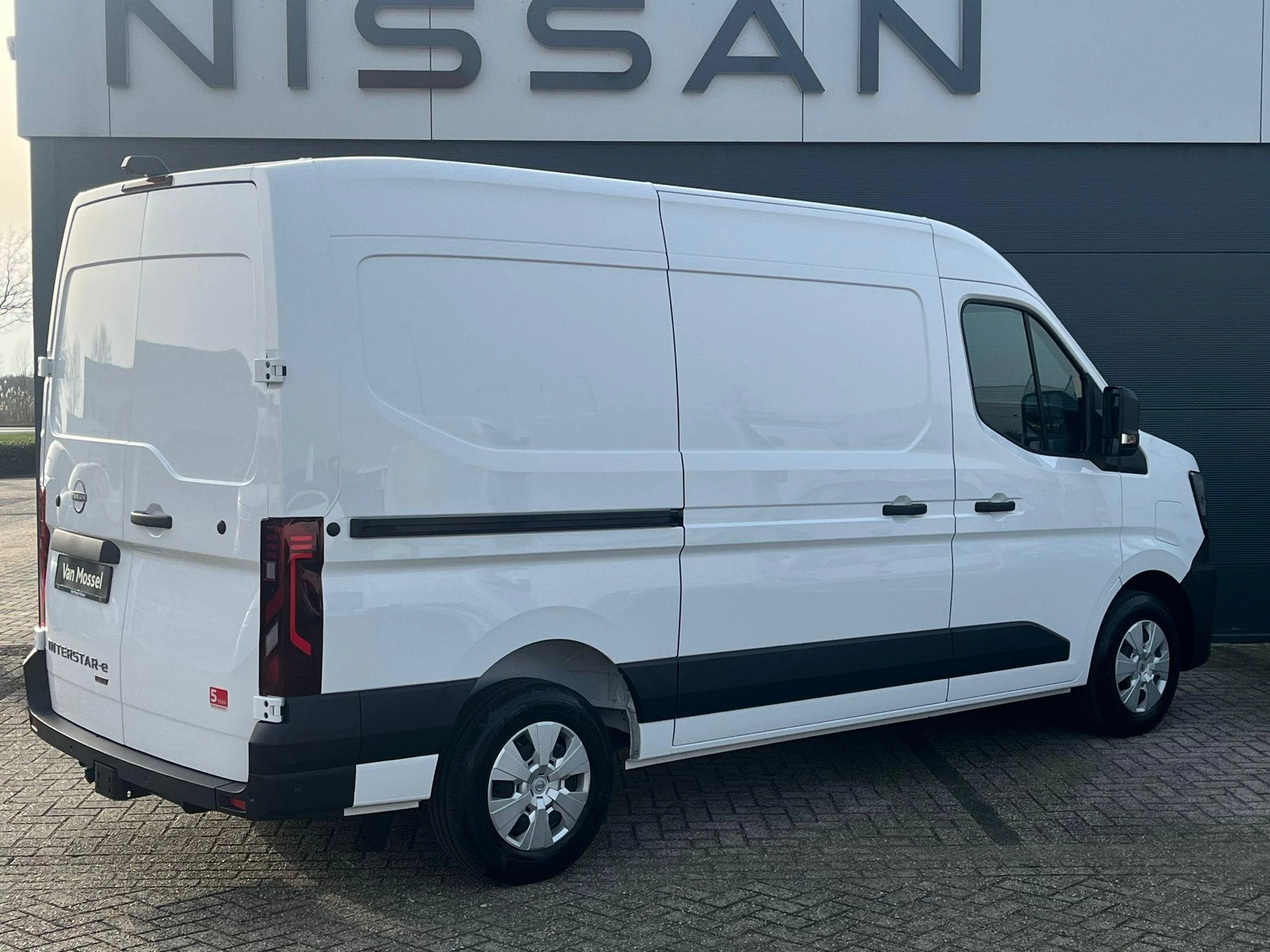 Nissan Interstar – autofoto 4