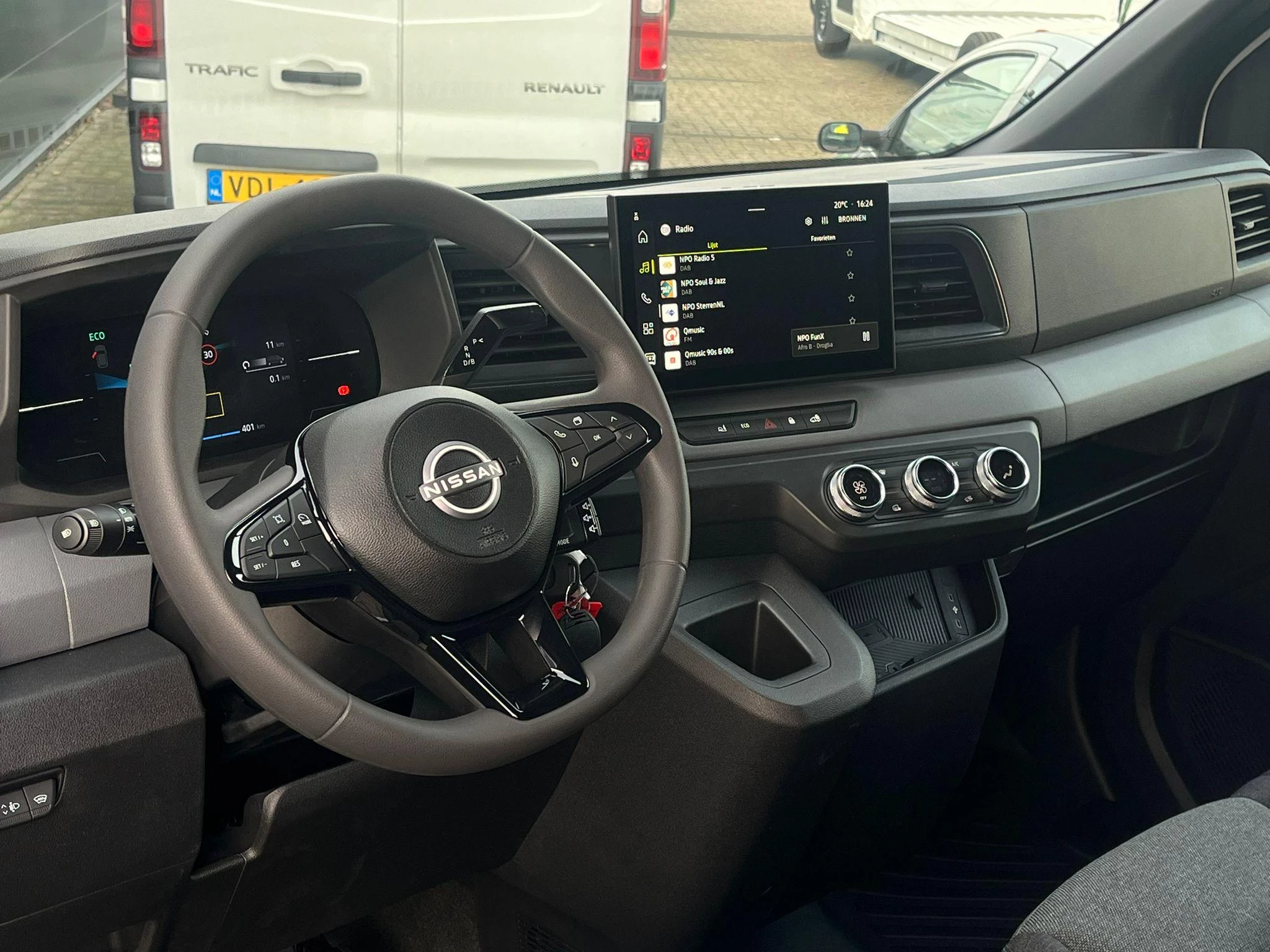 Nissan Interstar – autofoto 5