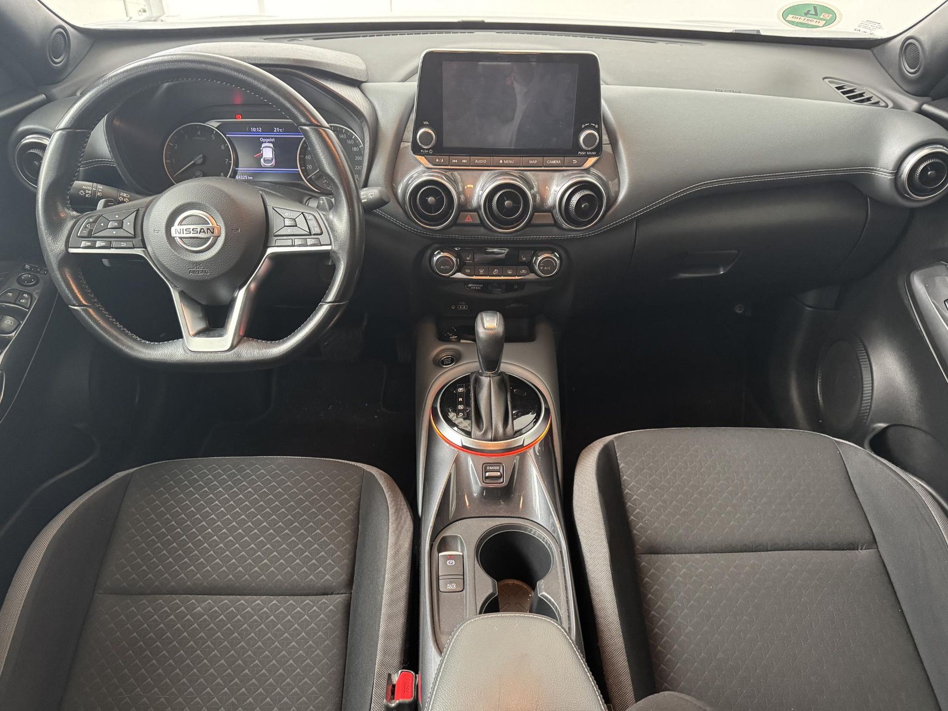 Nissan Juke met kenteken H-981-HB – interieur