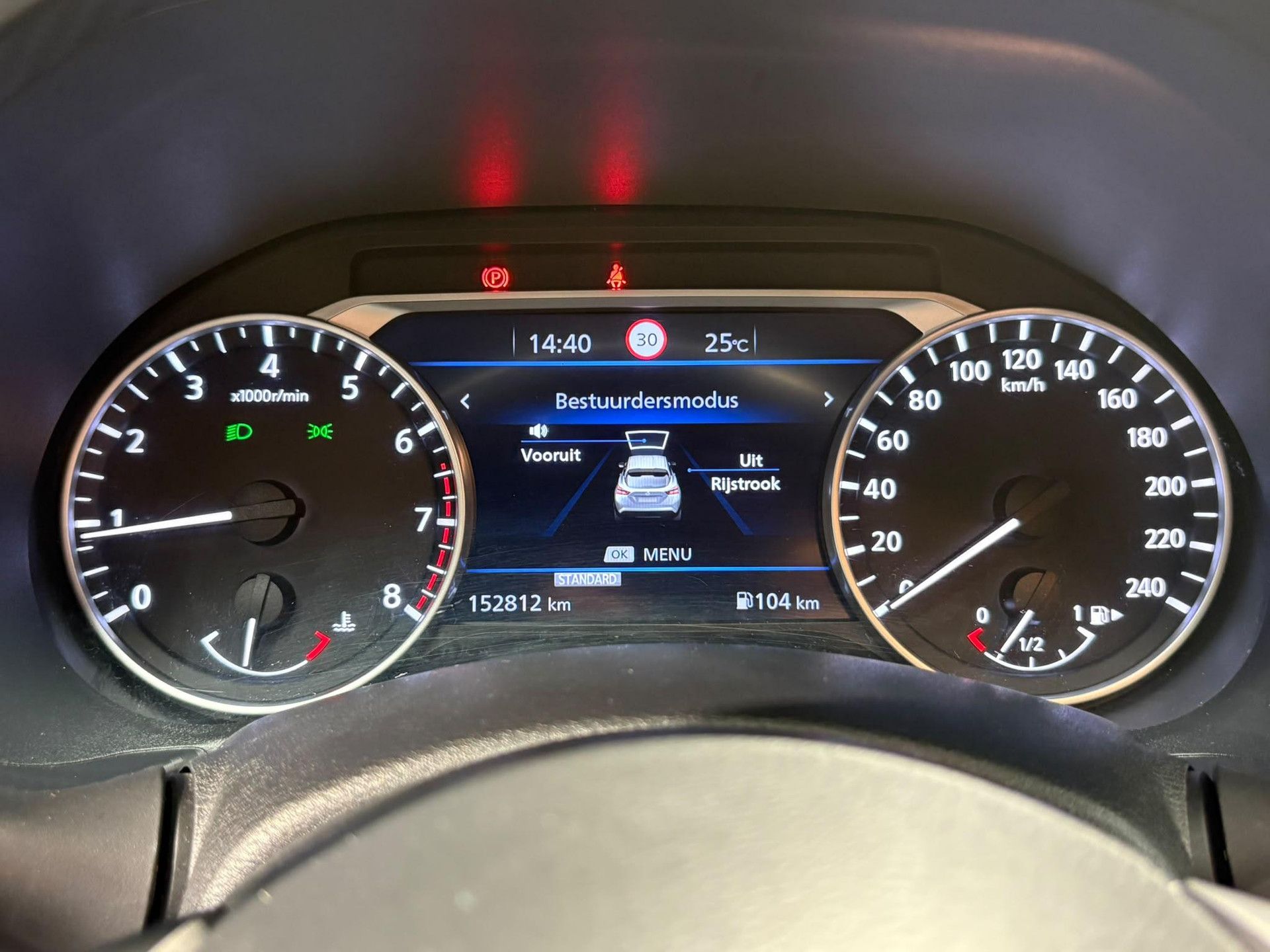 Nissan Juke met kenteken L-410-FS – dashboard