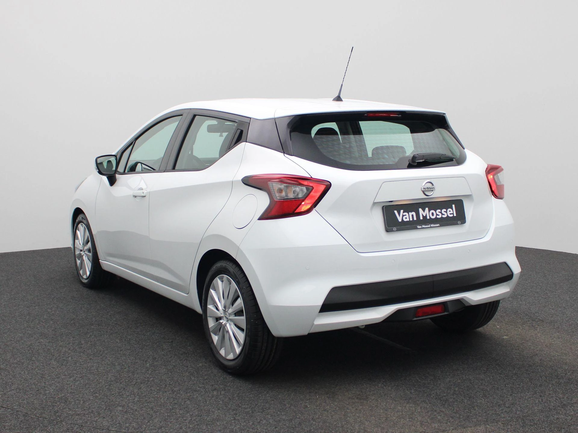 Nissan Micra met kenteken 39100 – autofoto 3
