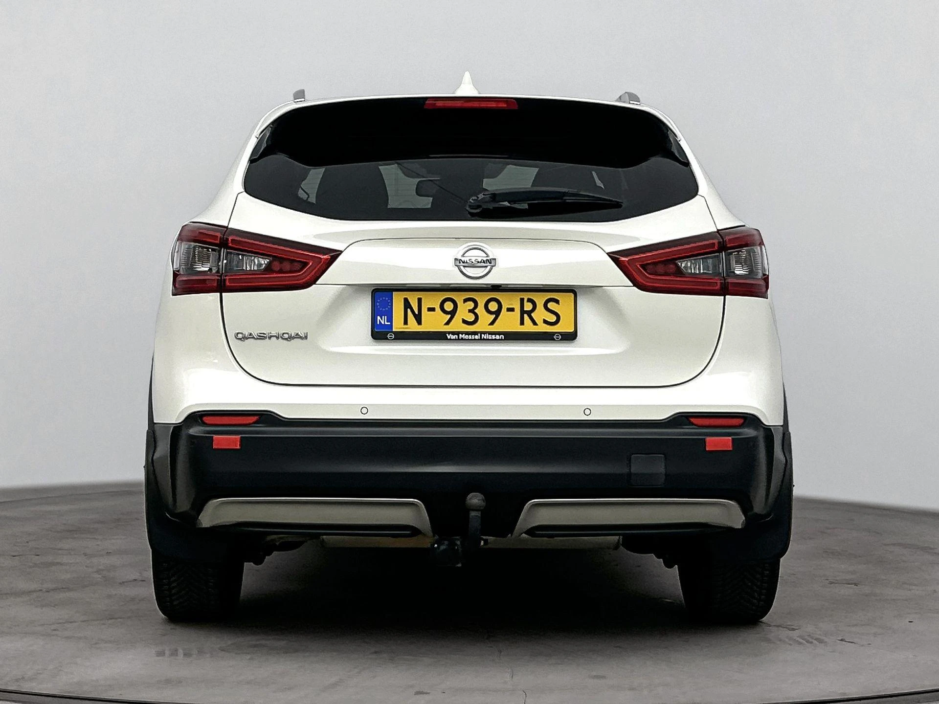 Nissan QASHQAI met kenteken 56100 – autofoto 5