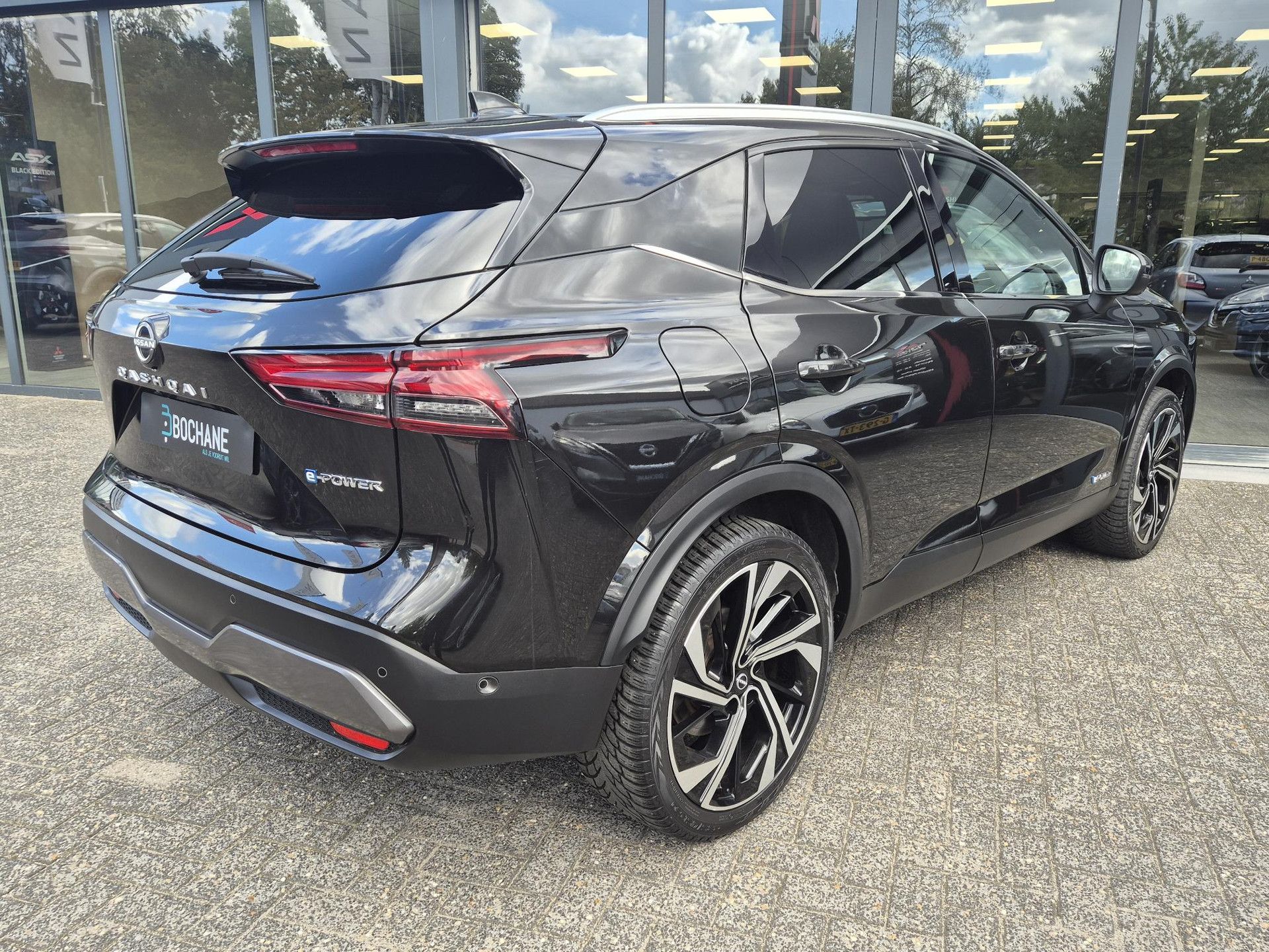 Nissan QASHQAI met kenteken KTZ-43-S – achteraanzicht