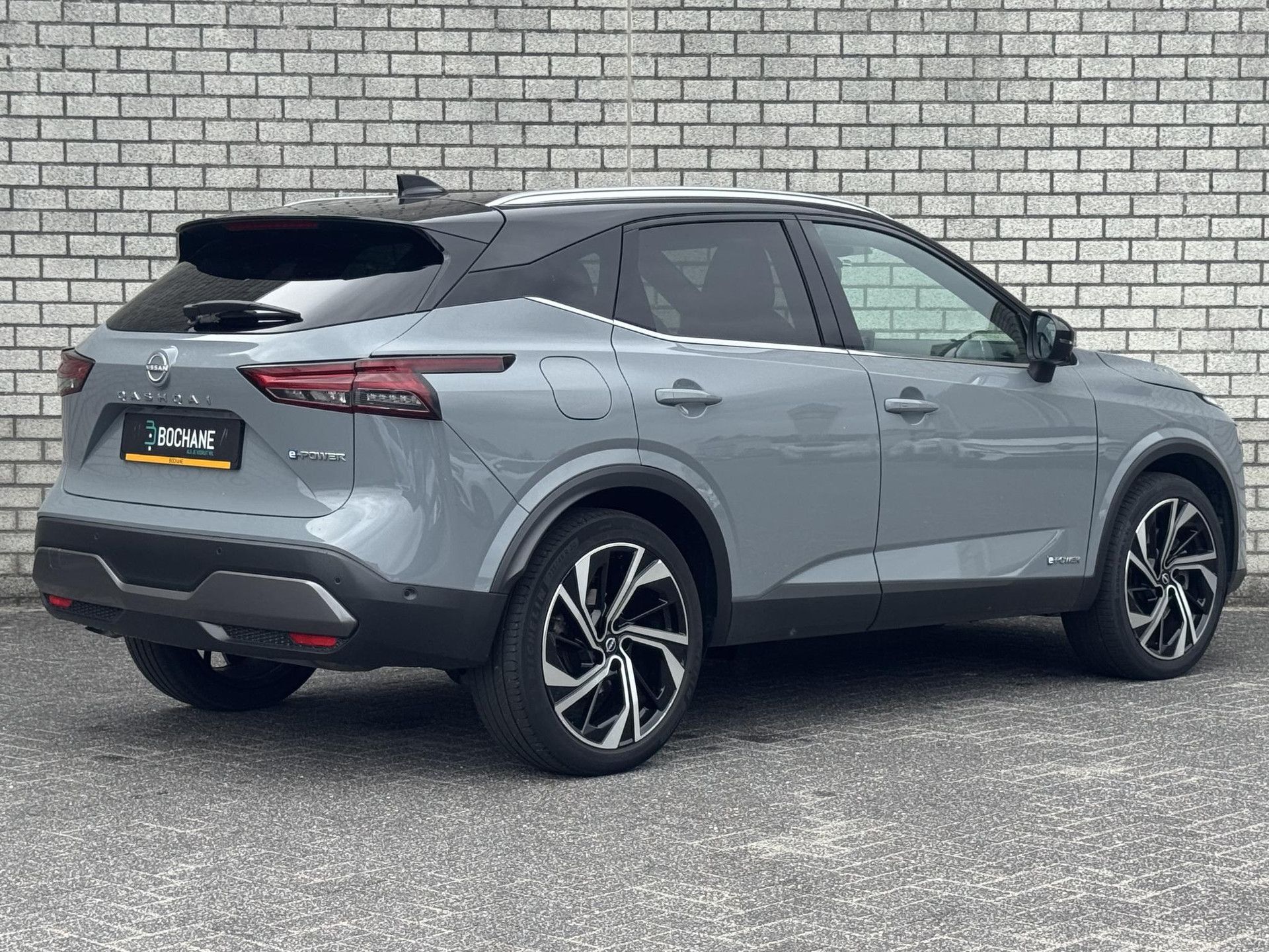 Nissan QASHQAI met kenteken KTZ-44-S – achteraanzicht