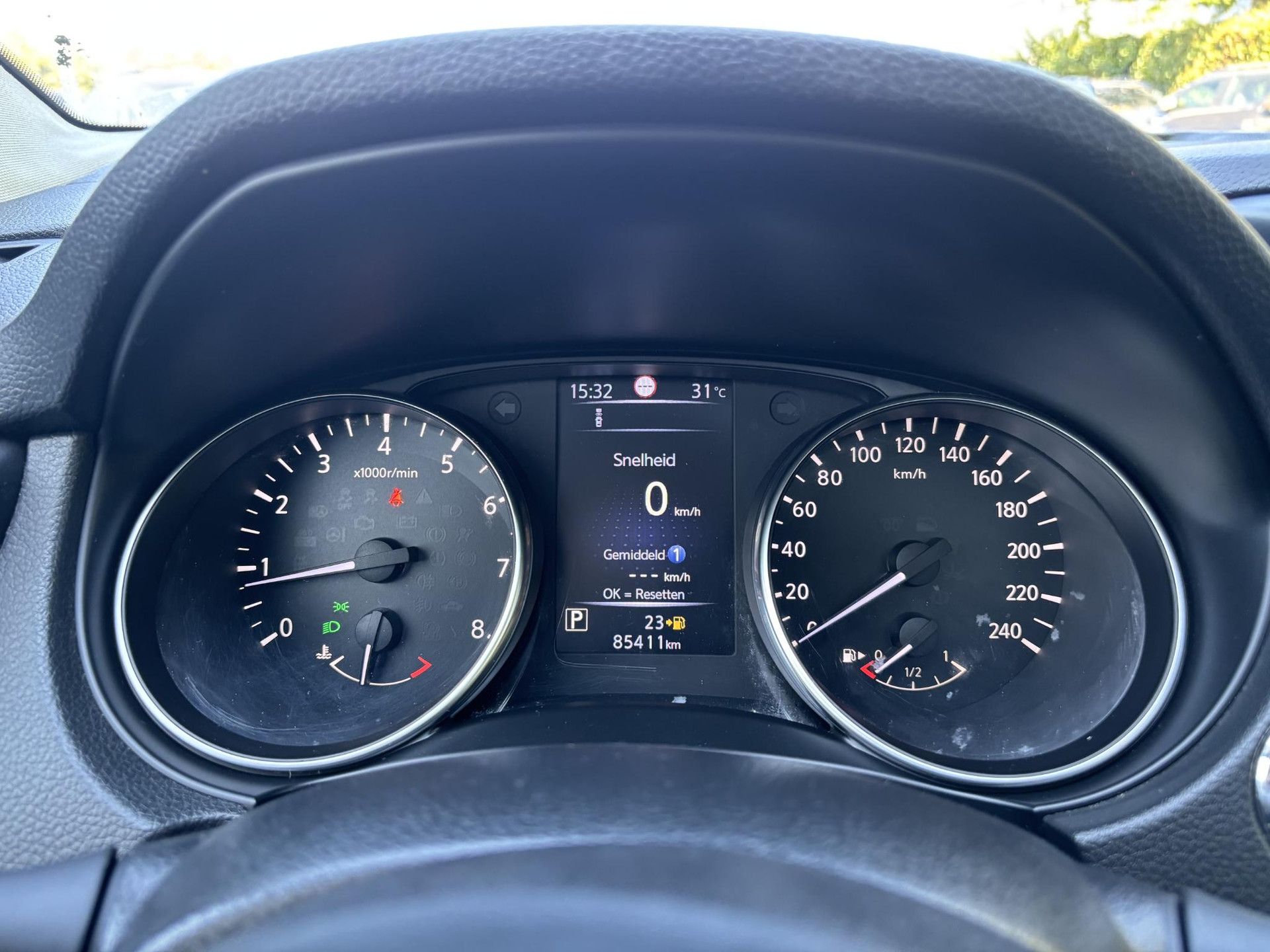 Nissan QASHQAI met kenteken PP-785-P – dashboard