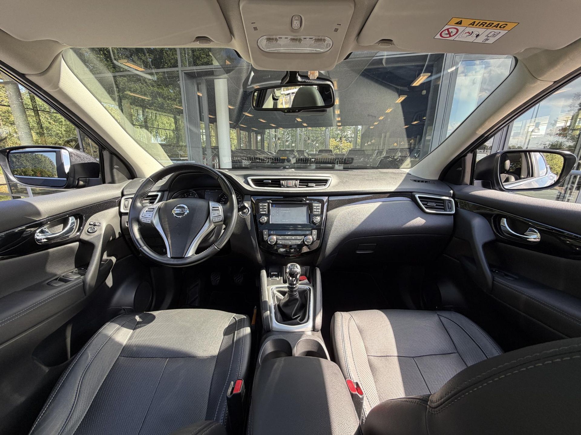 Nissan QASHQAI met kenteken PR-421-L – interieur