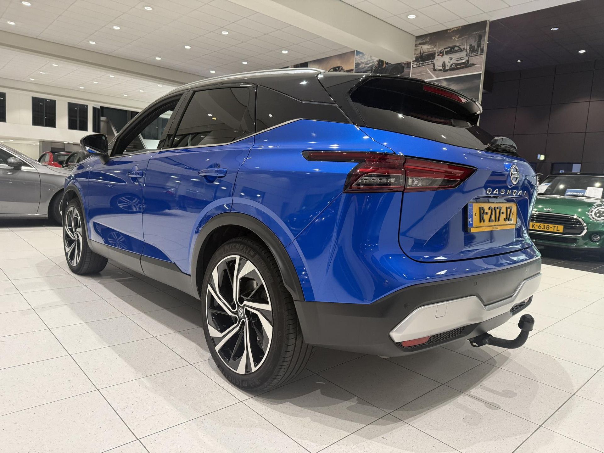 Nissan QASHQAI met kenteken R-217-JZ – detailfoto