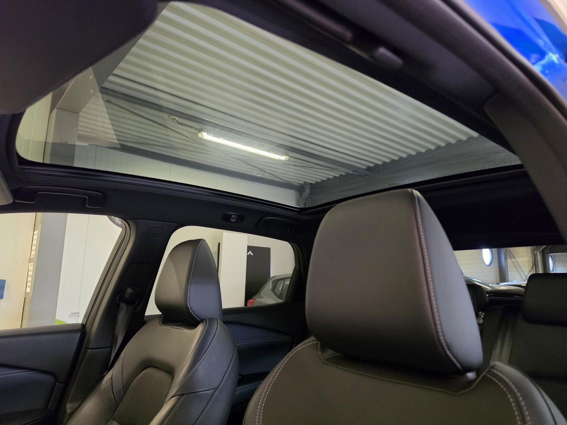Nissan QASHQAI met kenteken T-442-JP – interieur