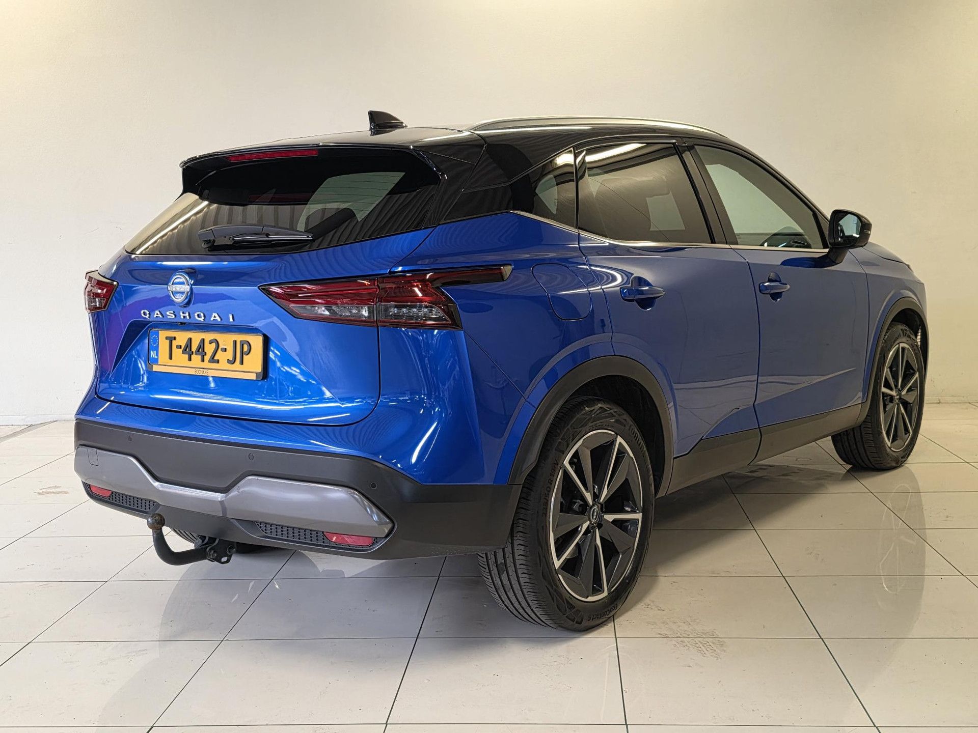 Nissan QASHQAI met kenteken T-442-JP – detailfoto