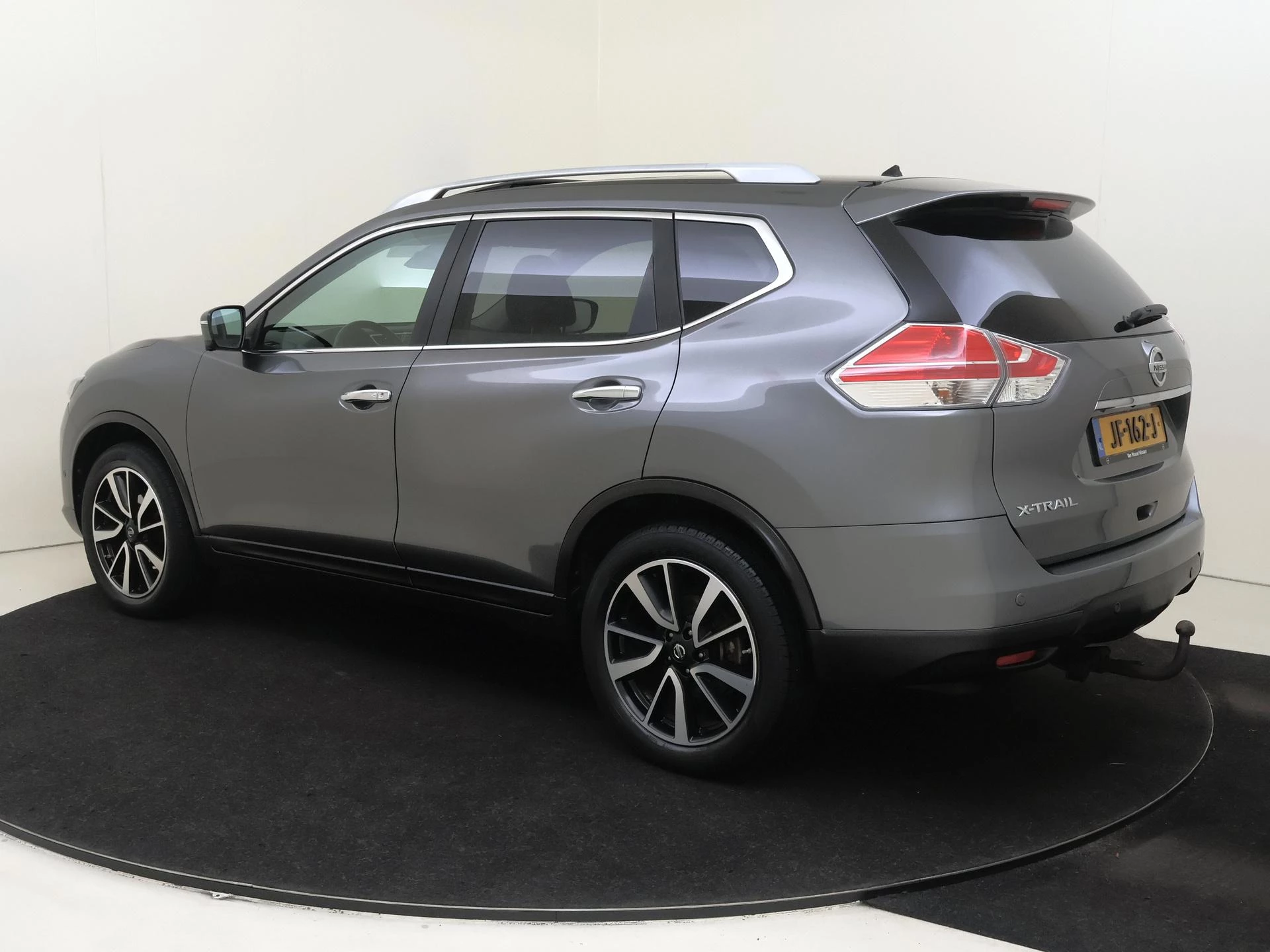 Nissan X-Trail met kenteken 64100 – autofoto 4