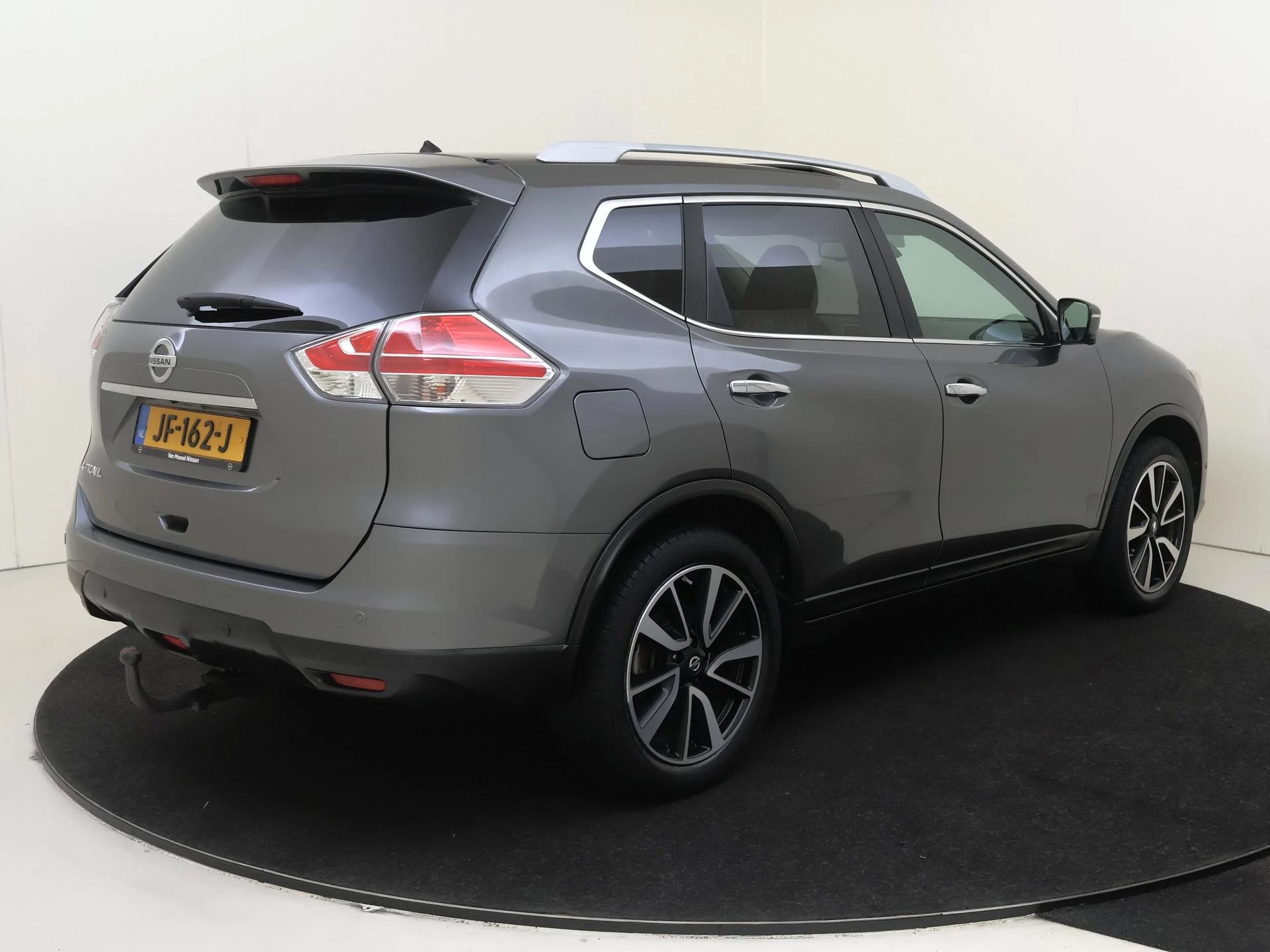 Nissan X-Trail met kenteken 64100 – autofoto 5