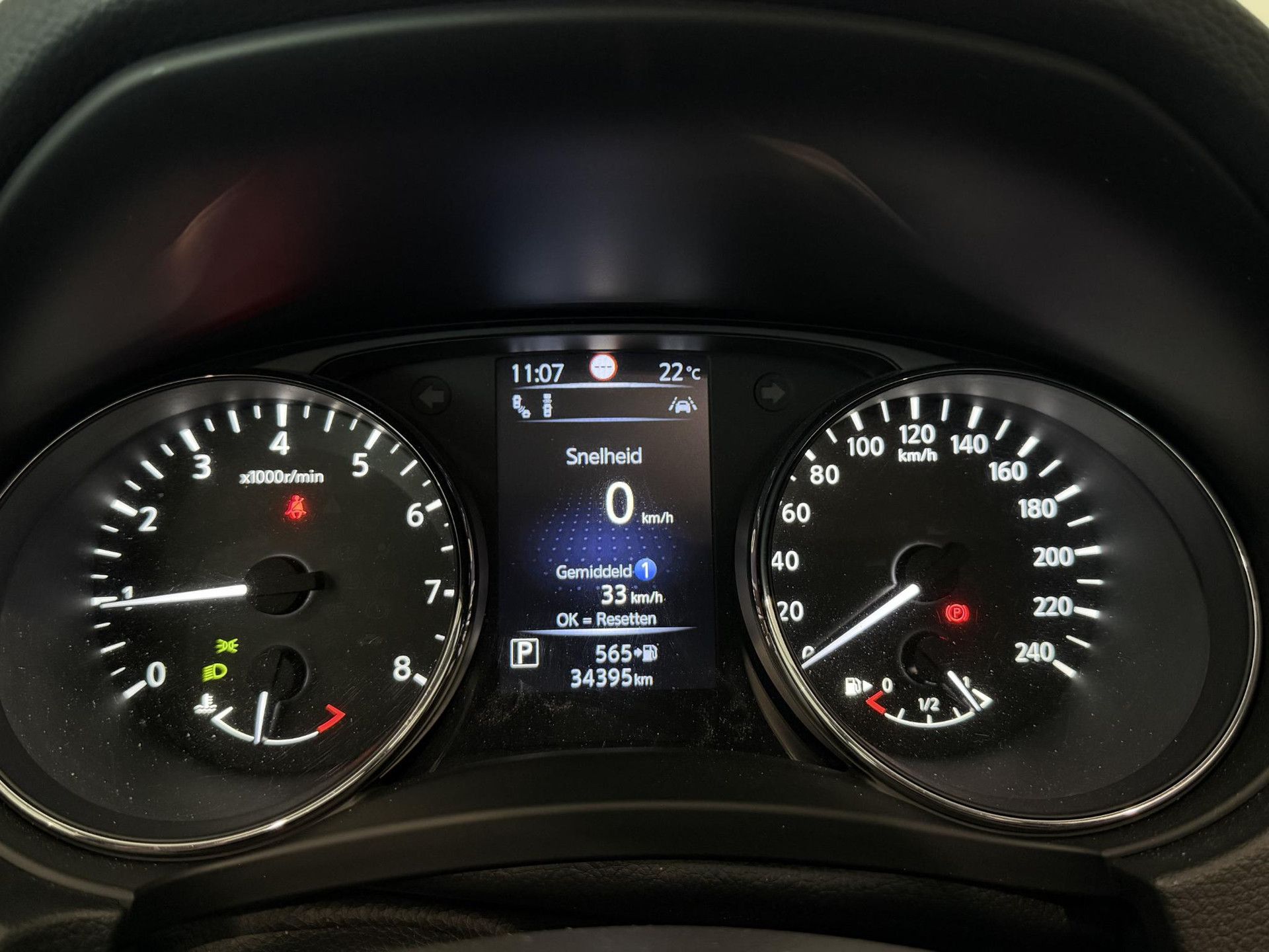 Nissan X-Trail met kenteken K-731-JK – dashboard