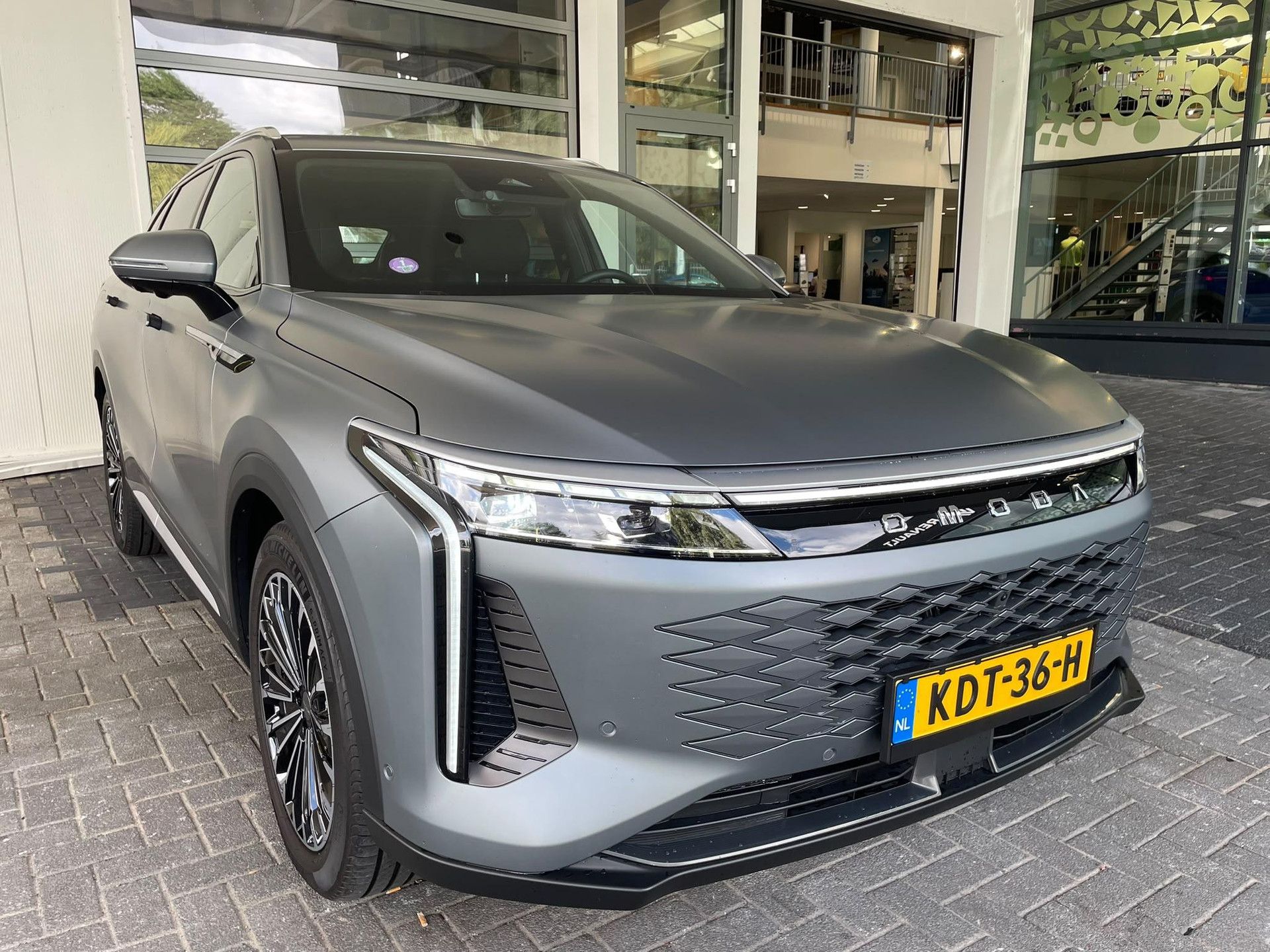 Omoda 9SHS met kenteken KDT-36-H – interieur