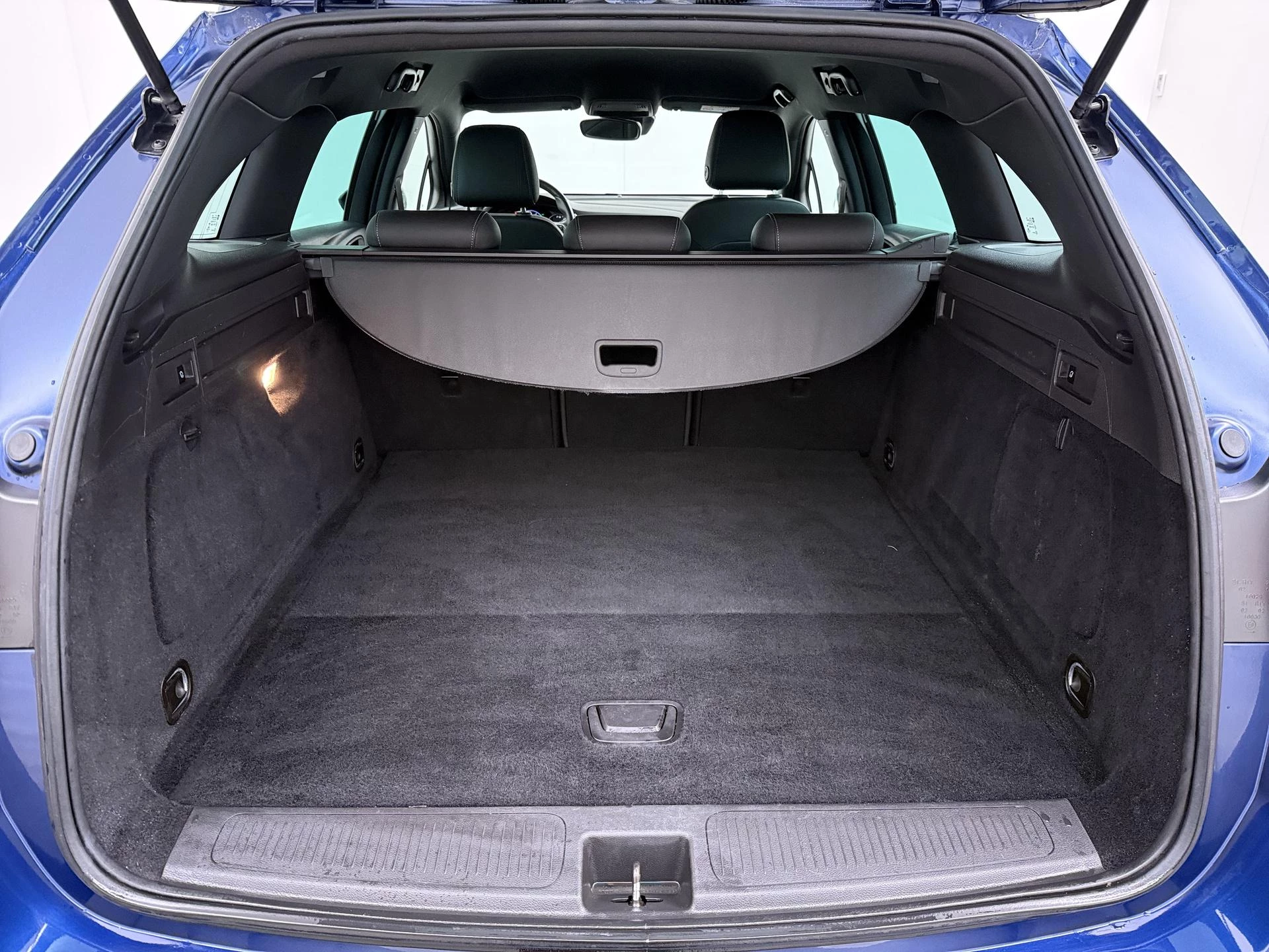 Opel Astra met kenteken 45100 – autofoto 4