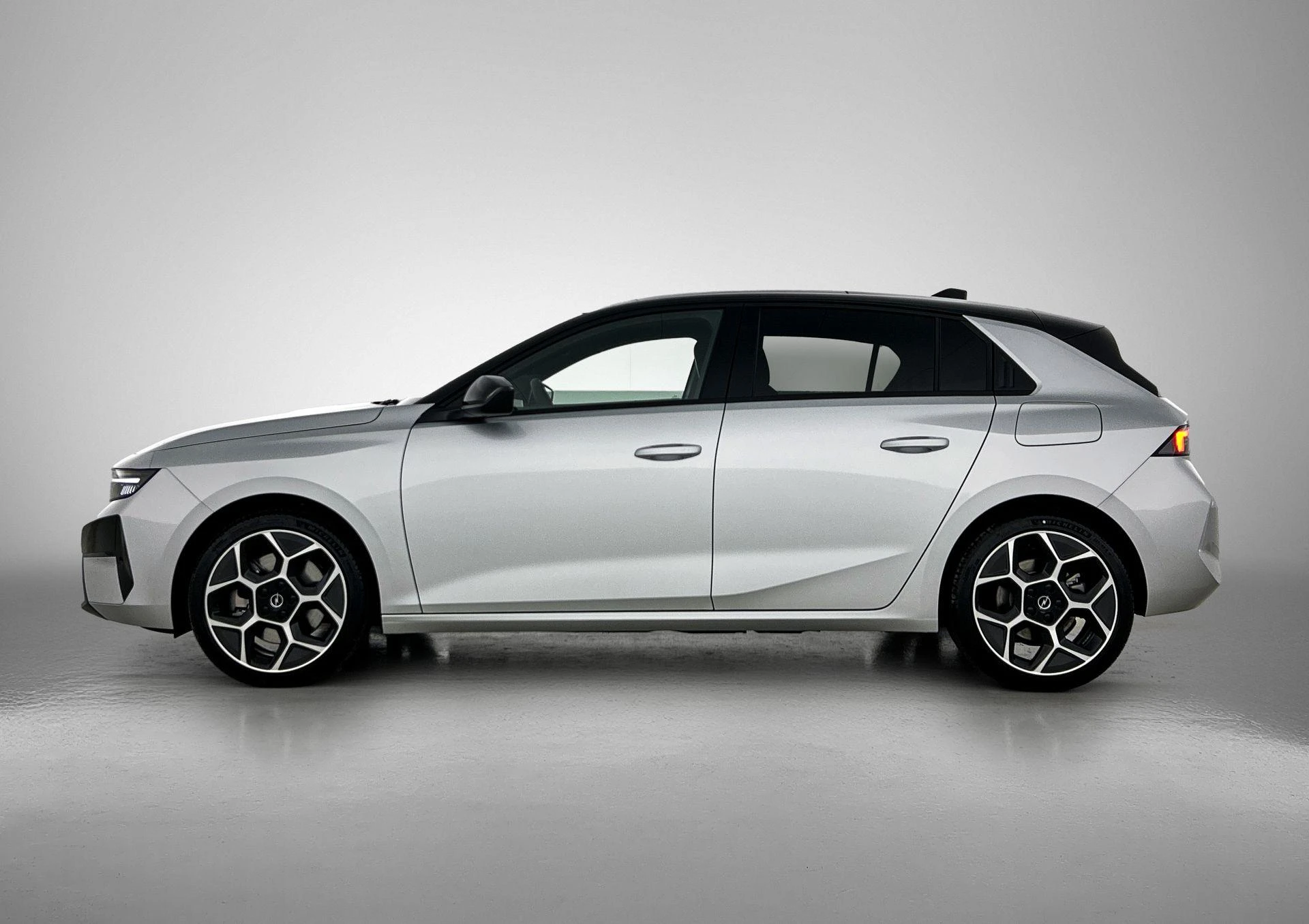 Opel Astra met kenteken KVF-39-R – autofoto 4