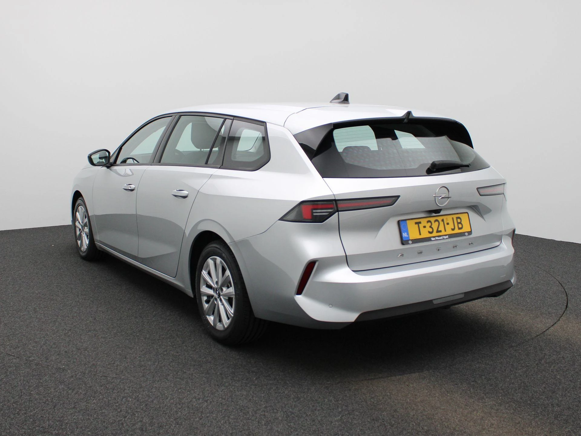 Opel Astra met kenteken T-321-JB – autofoto 3