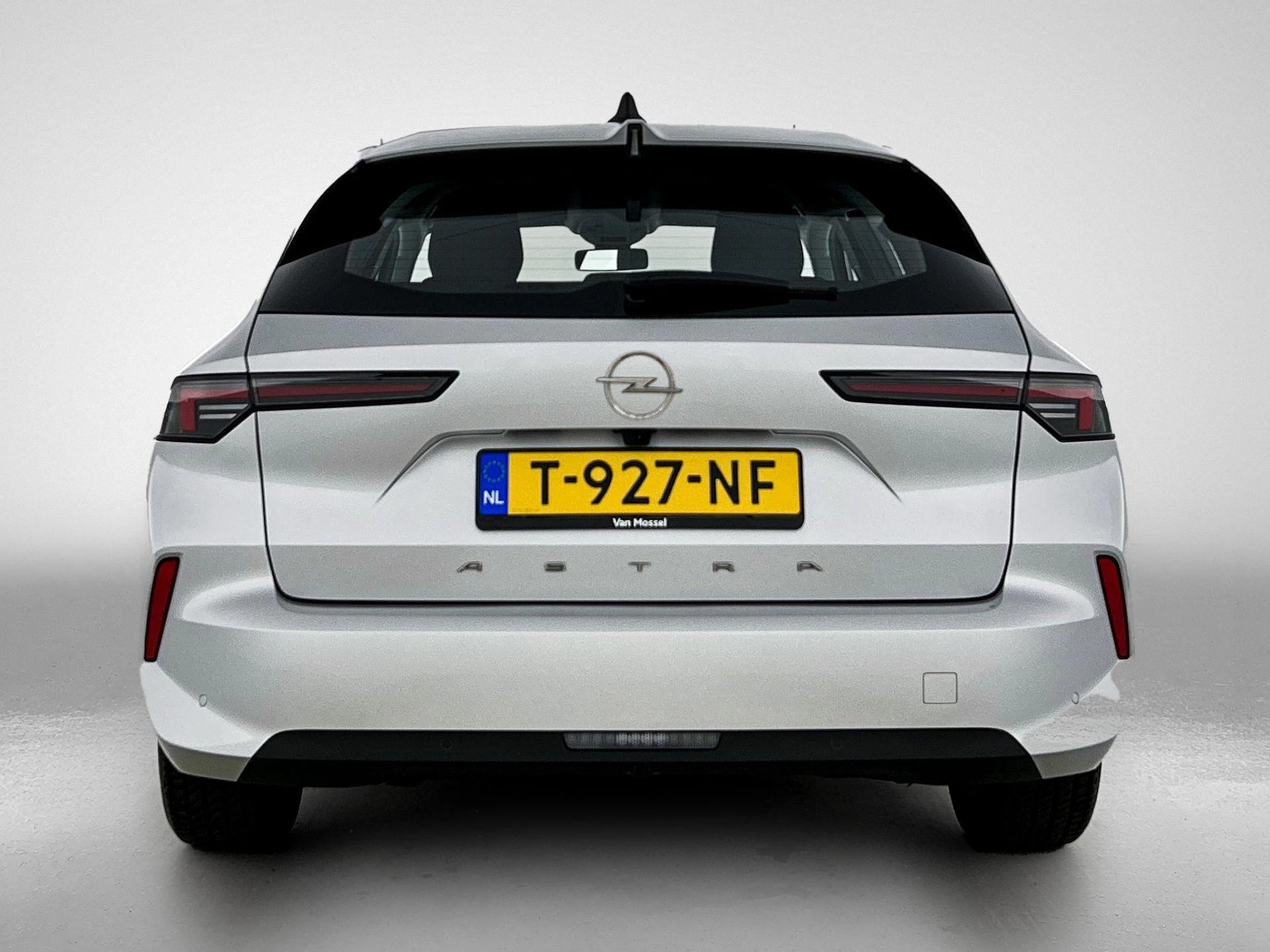 Opel Astra met kenteken T-927-NF – autofoto 5