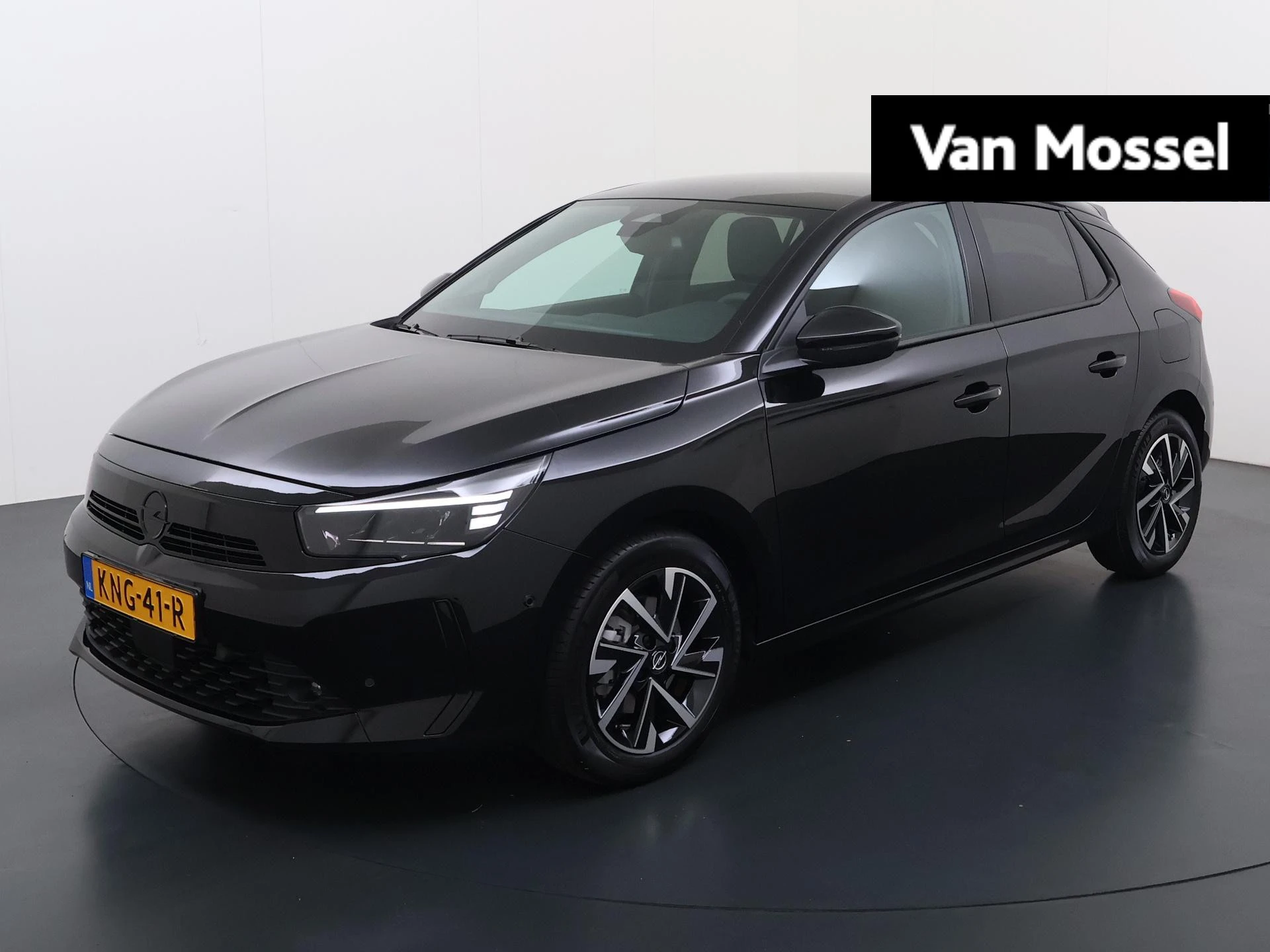 Opel Corsa met kenteken KNG-41-R – autofoto 2