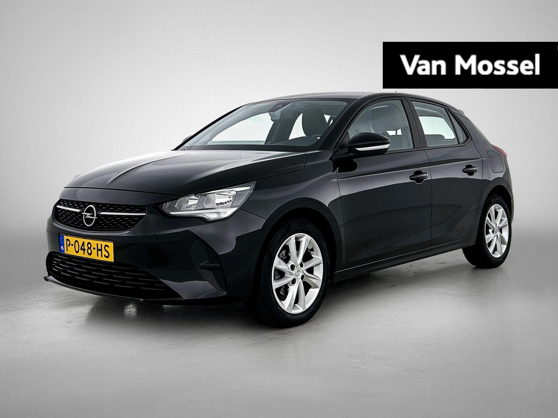 Opel Corsa met kenteken 66100 – autofoto 2
