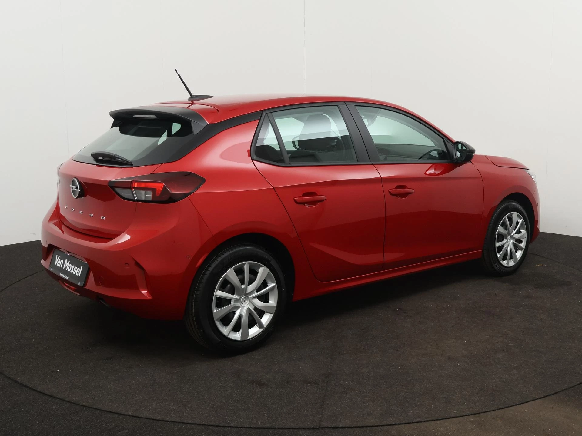 Opel Corsa met kenteken HHH-68-L – autofoto 5