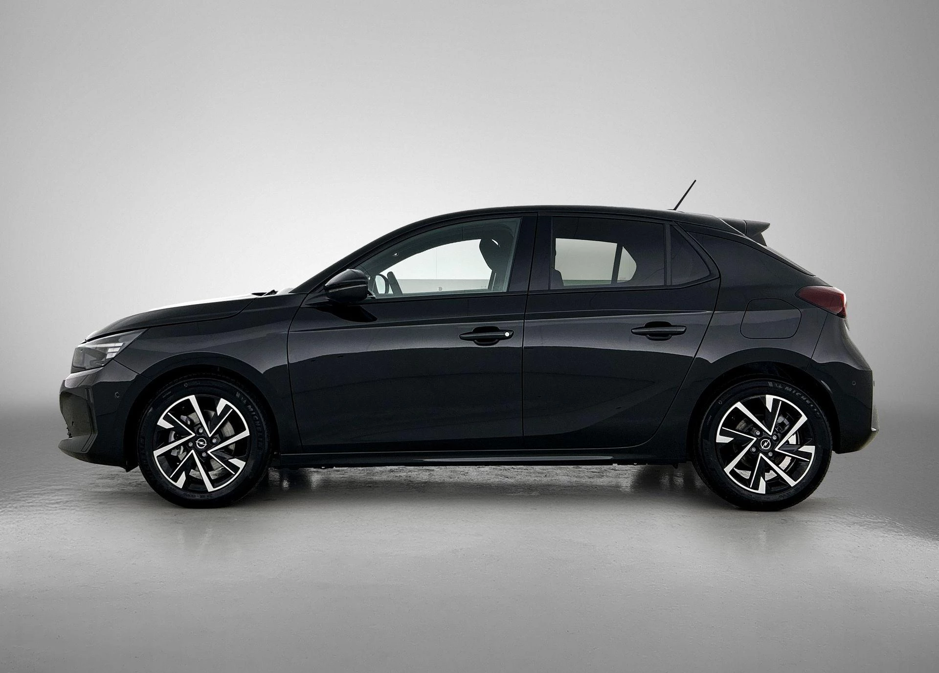 Opel Corsa met kenteken KNG-95-H – autofoto 4