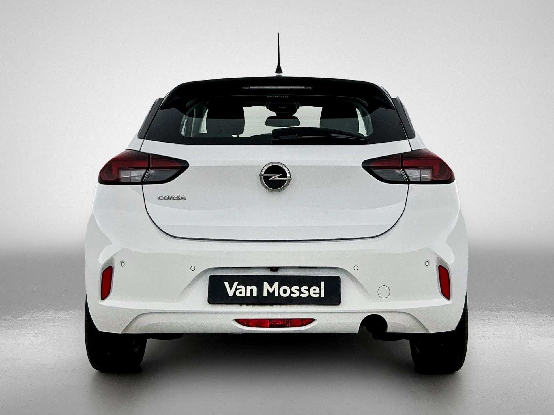 Opel Corsa met kenteken KPV-38-V – autofoto 5