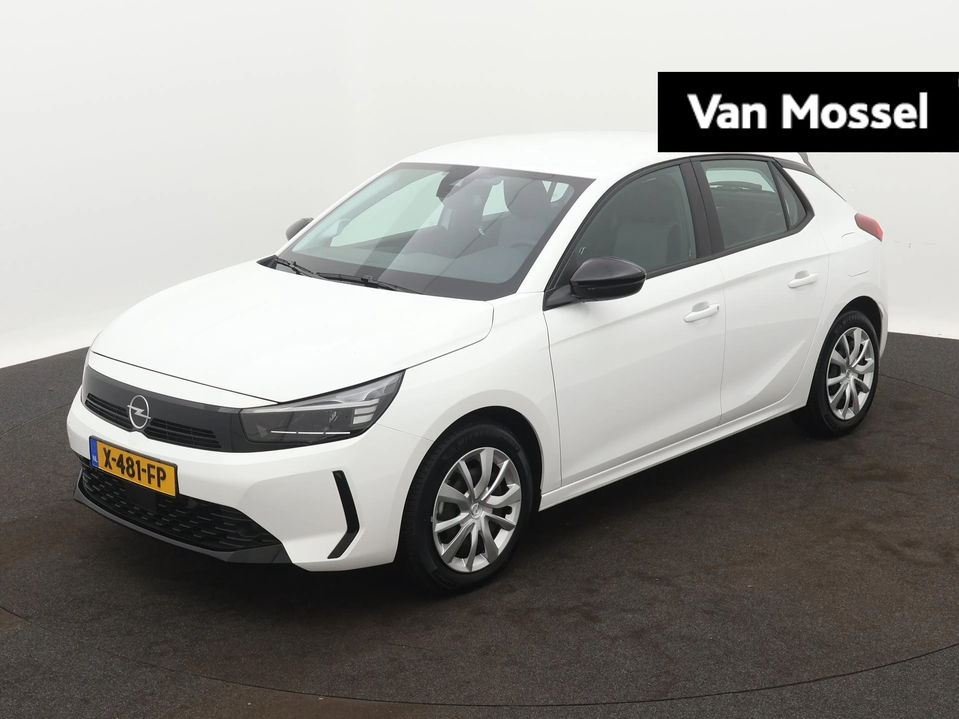 Opel Corsa met kenteken X-481-FP – autofoto 2