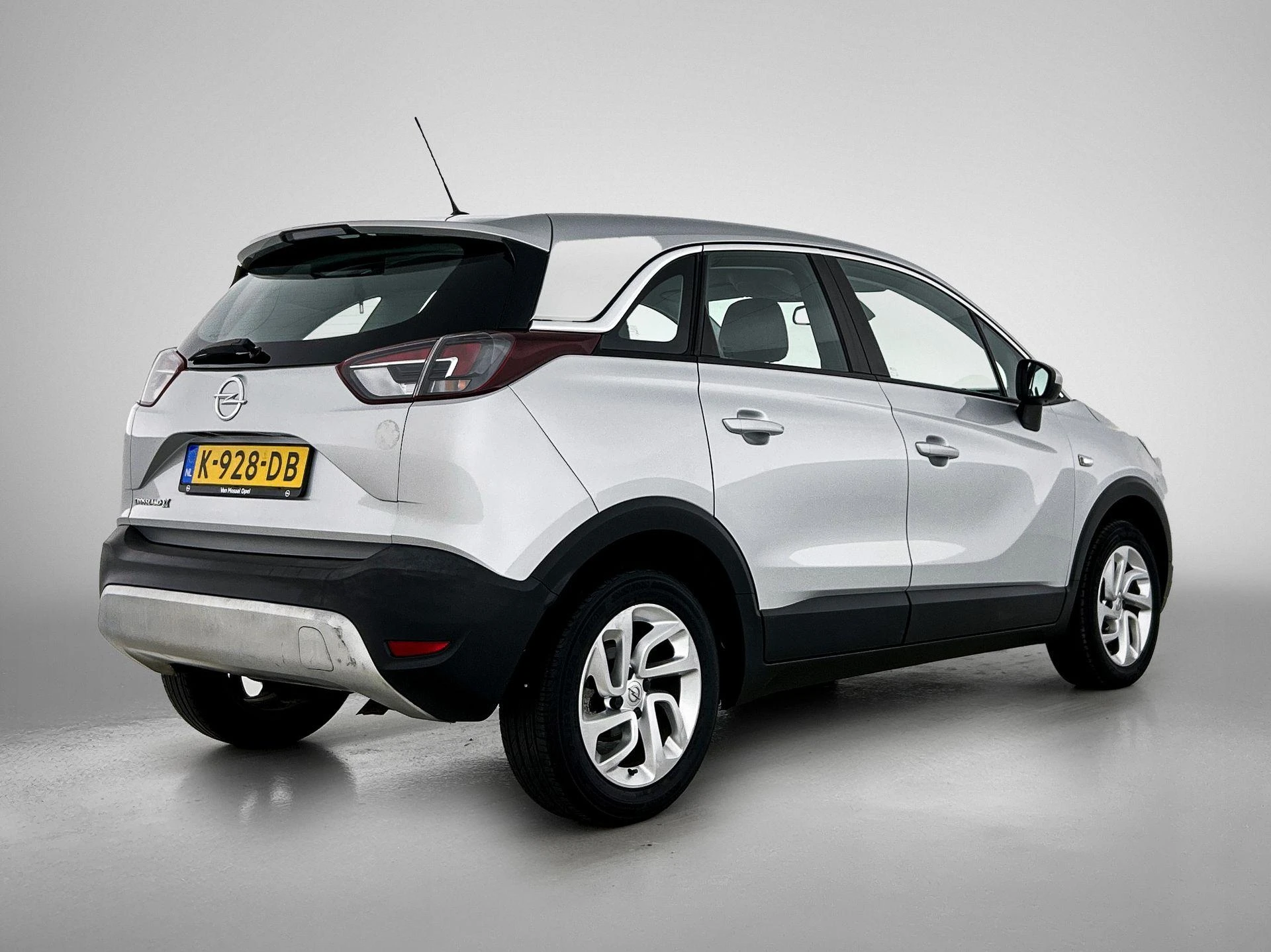 Opel CrosslandX met kenteken 65100 – autofoto 5