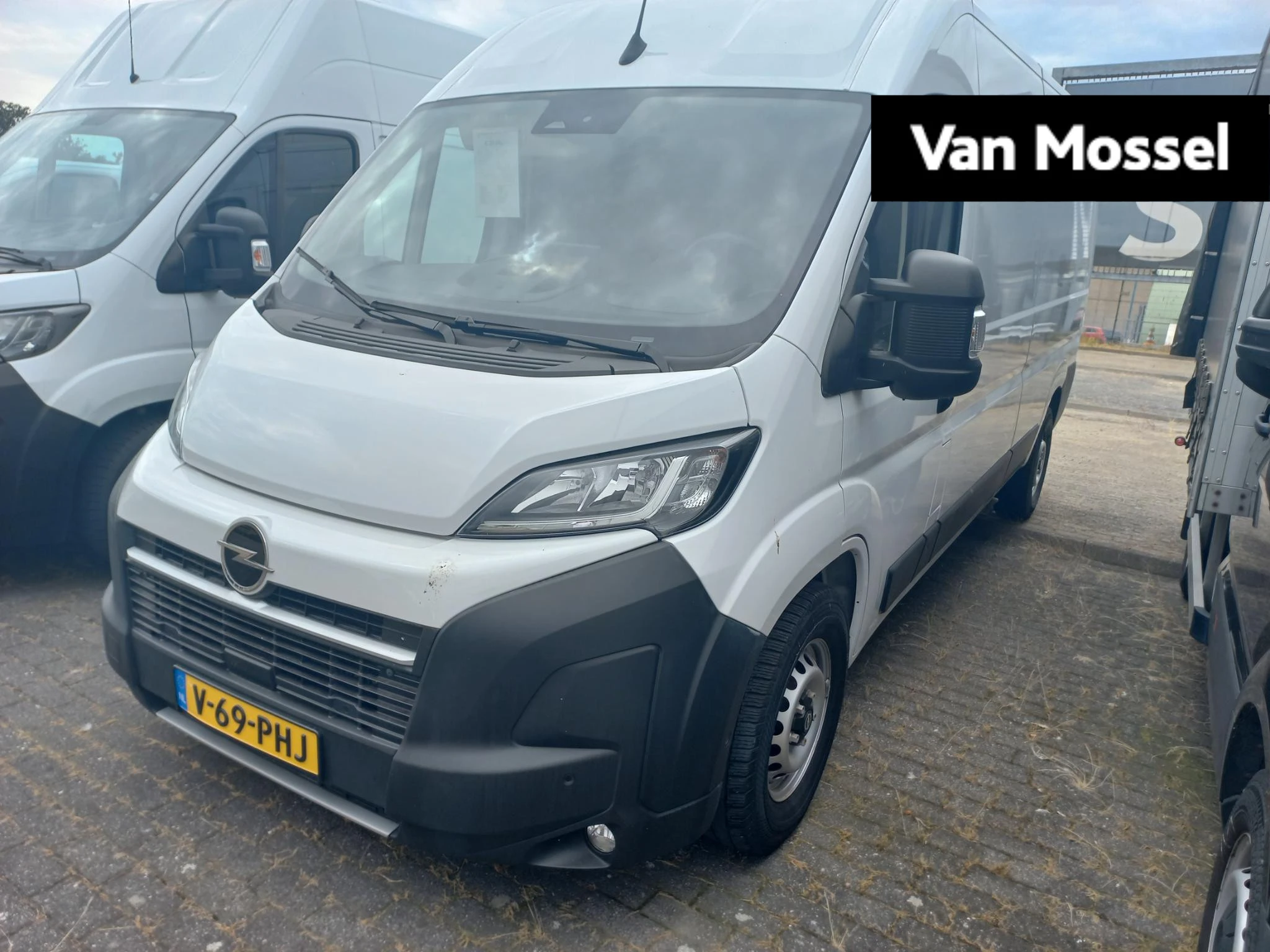 Opel Movano – autofoto 2