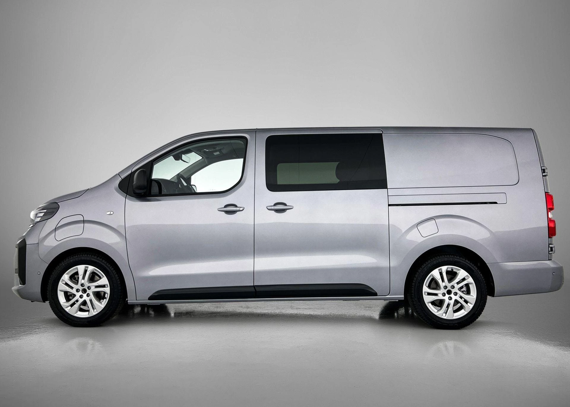 Opel Vivaro-e – autofoto 4