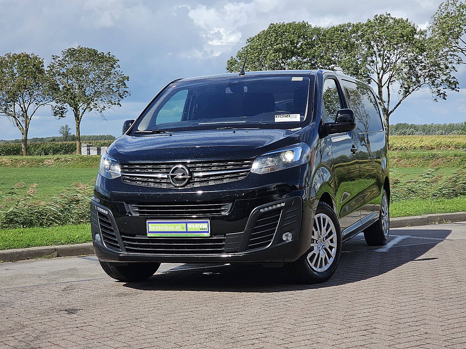 Opel Vivaro – vooraanzicht